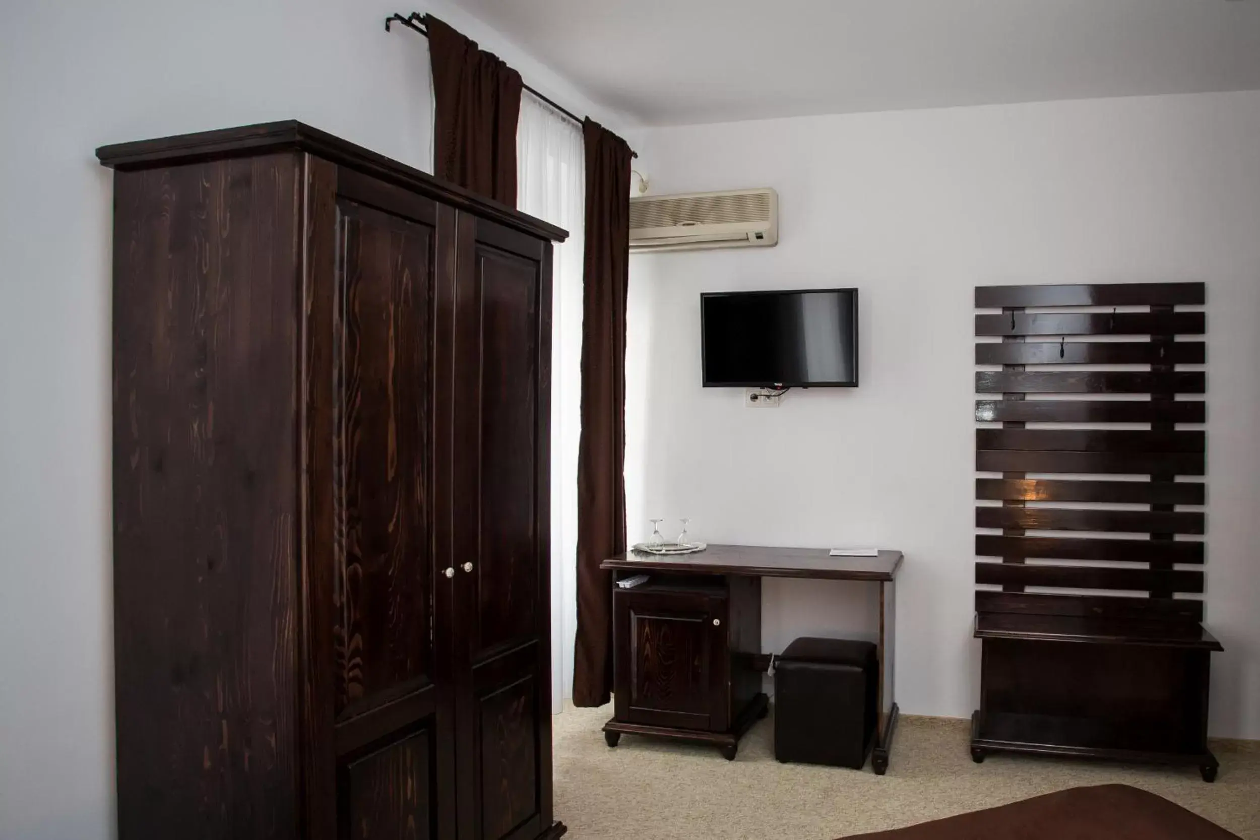 Twin Room in Cazare Turn Sebes Twin Room in Cazare Turn Sebes