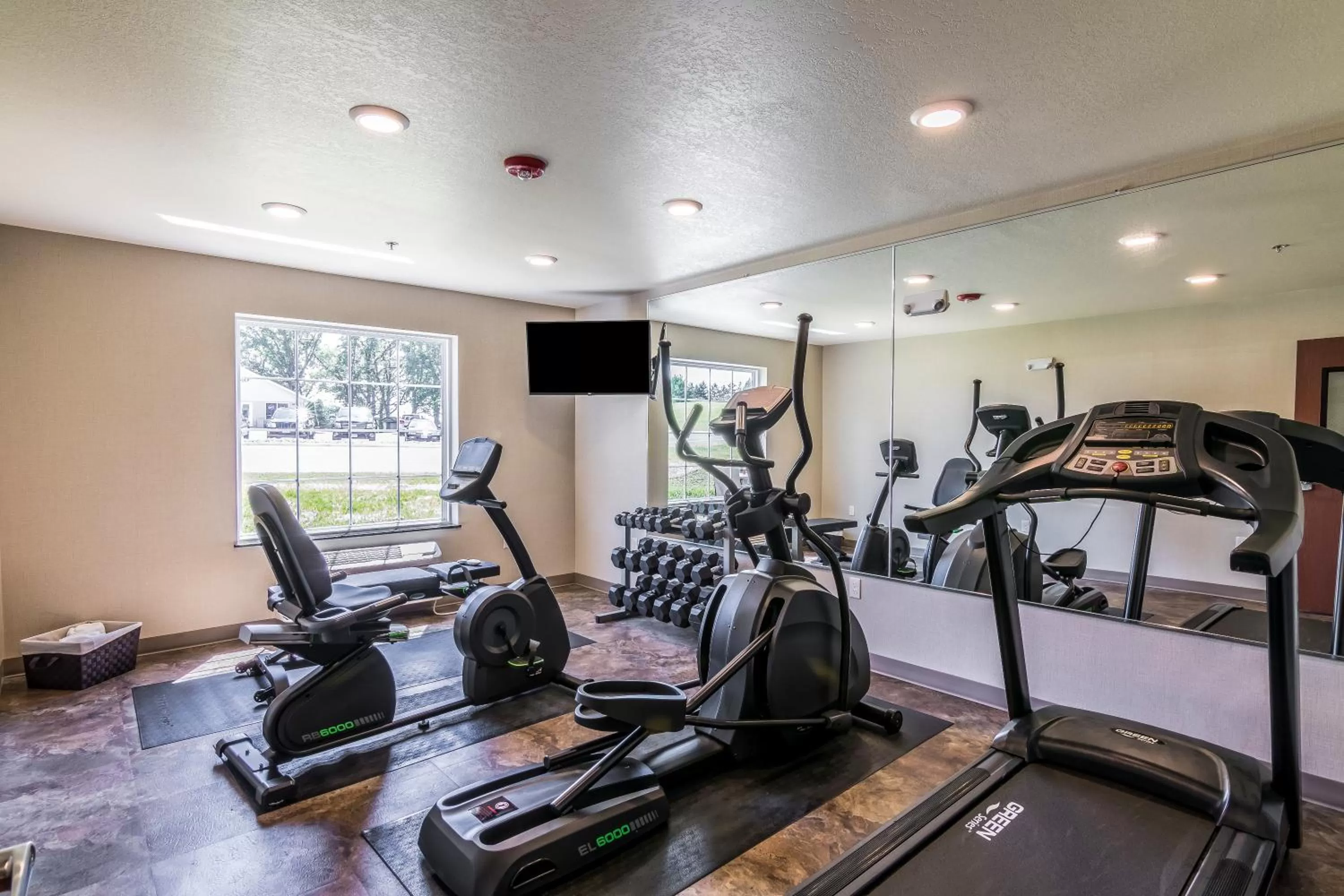Fitness centre/facilities in Cobblestone Inn & Suites - Barron