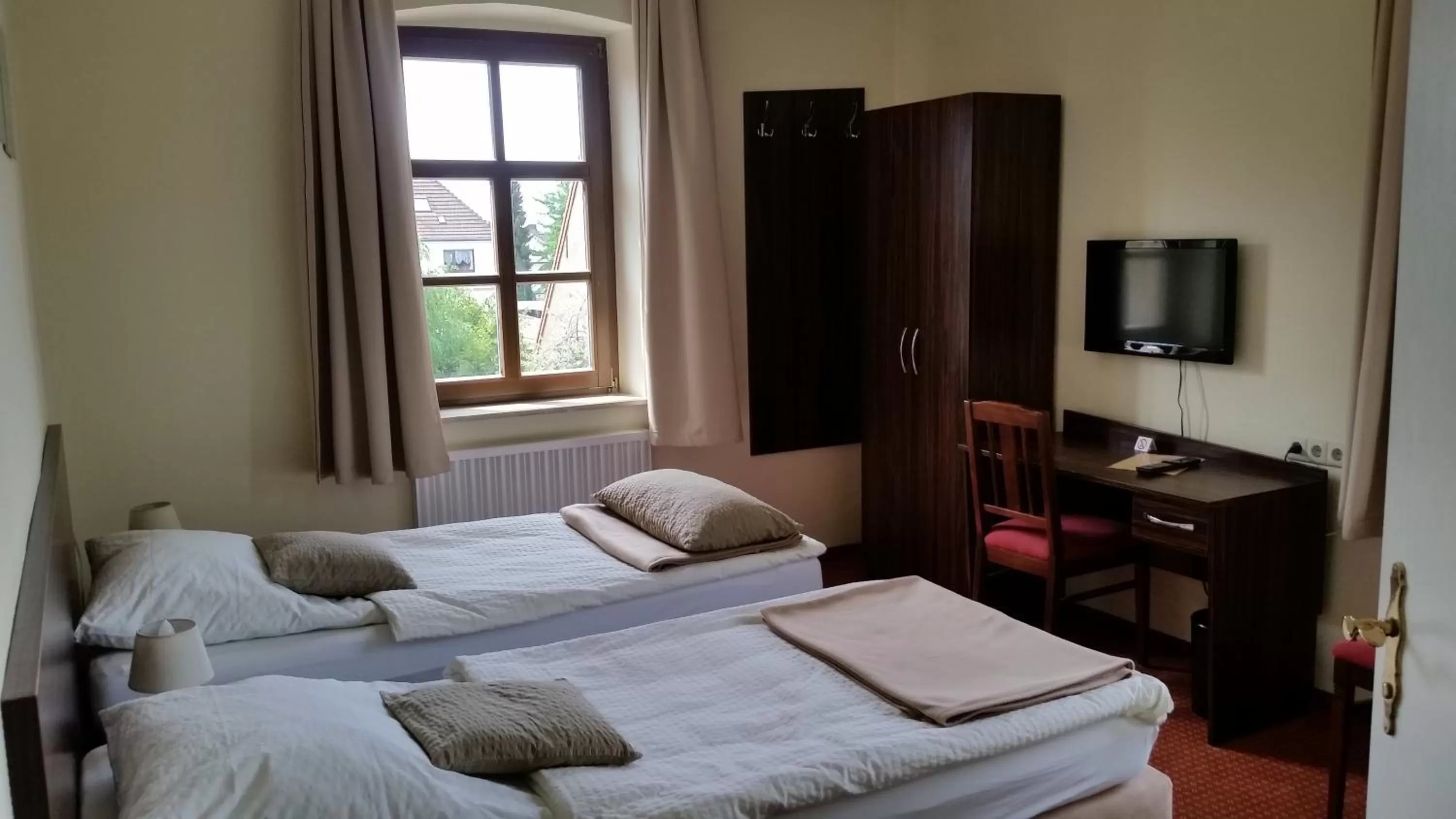 Day, Room Photo in Linde Restaurant & Hotel