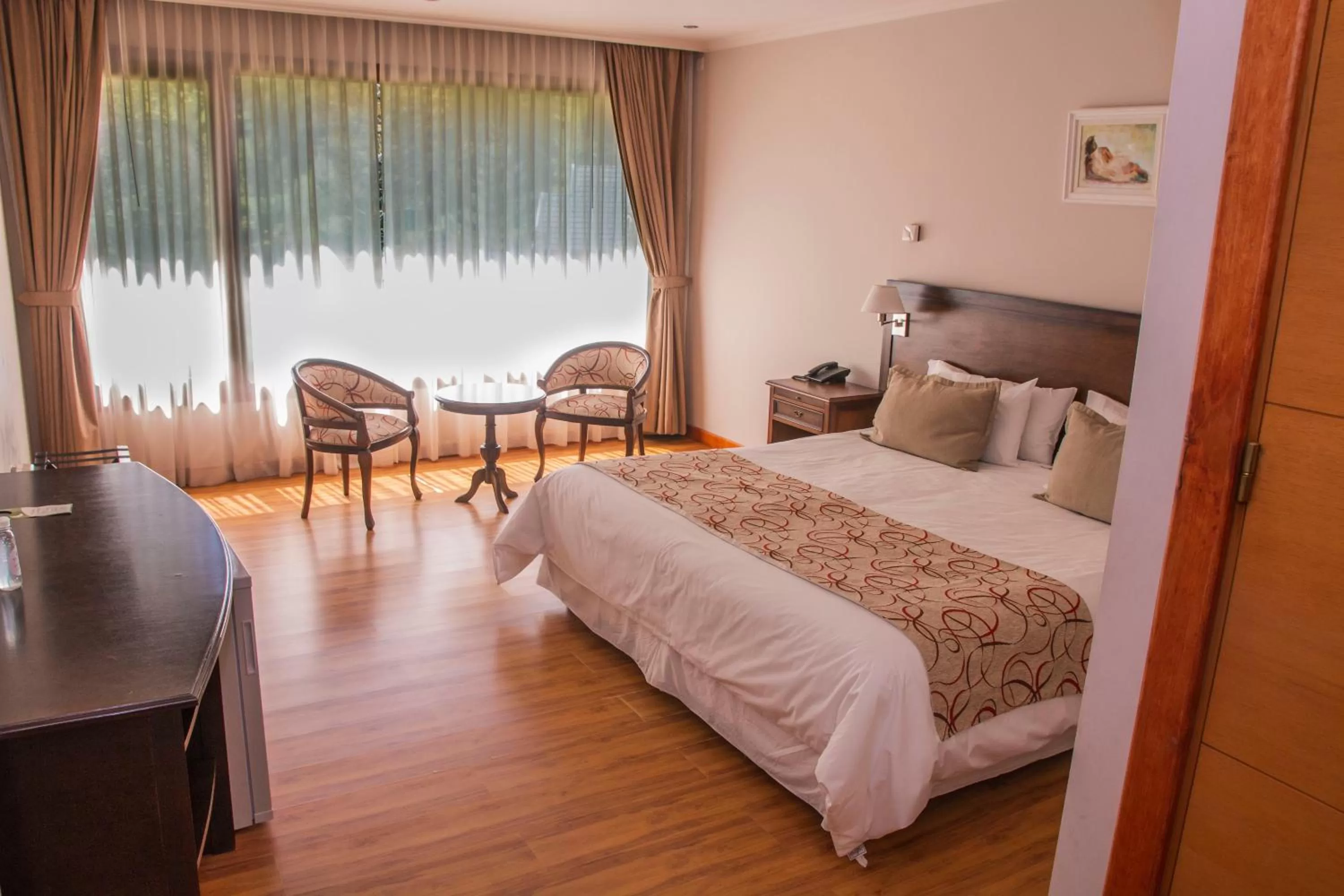 Photo of the whole room, Bed in Ruca Kuyen Golf & Resort