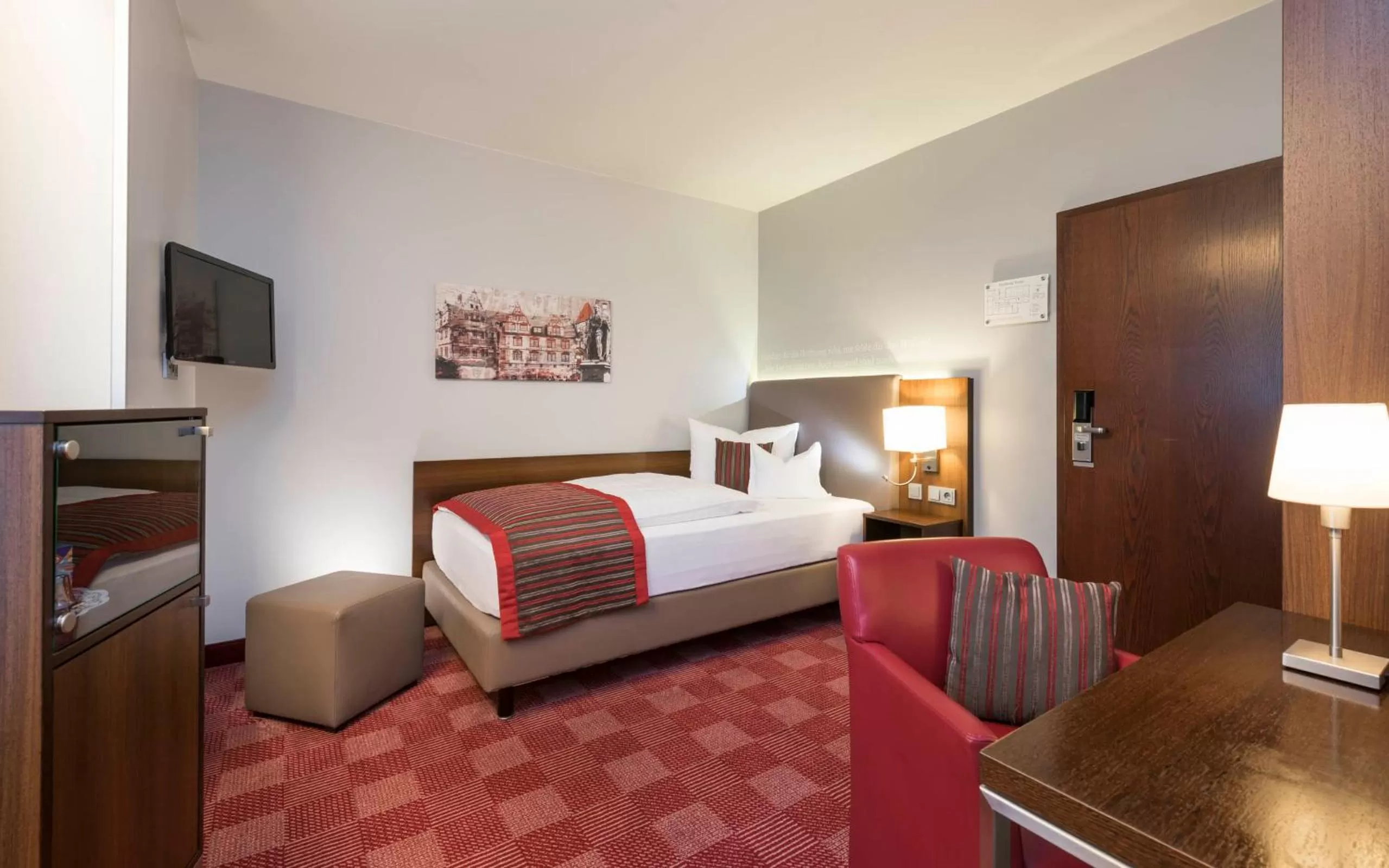 Photo of the whole room, Bed in Trip Inn Stadthotel Coburg