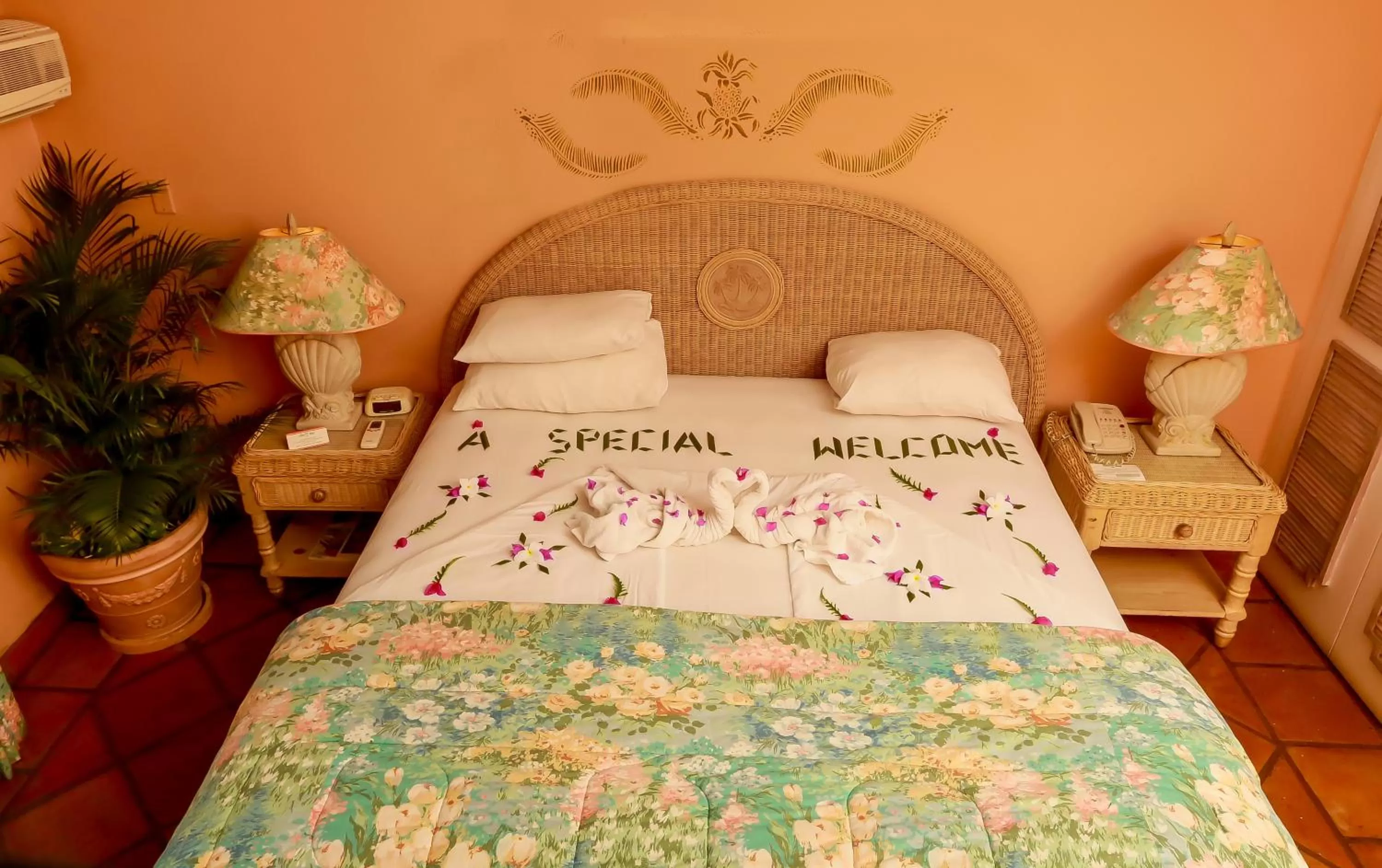 Bed in Coco Reef Resort & Spa