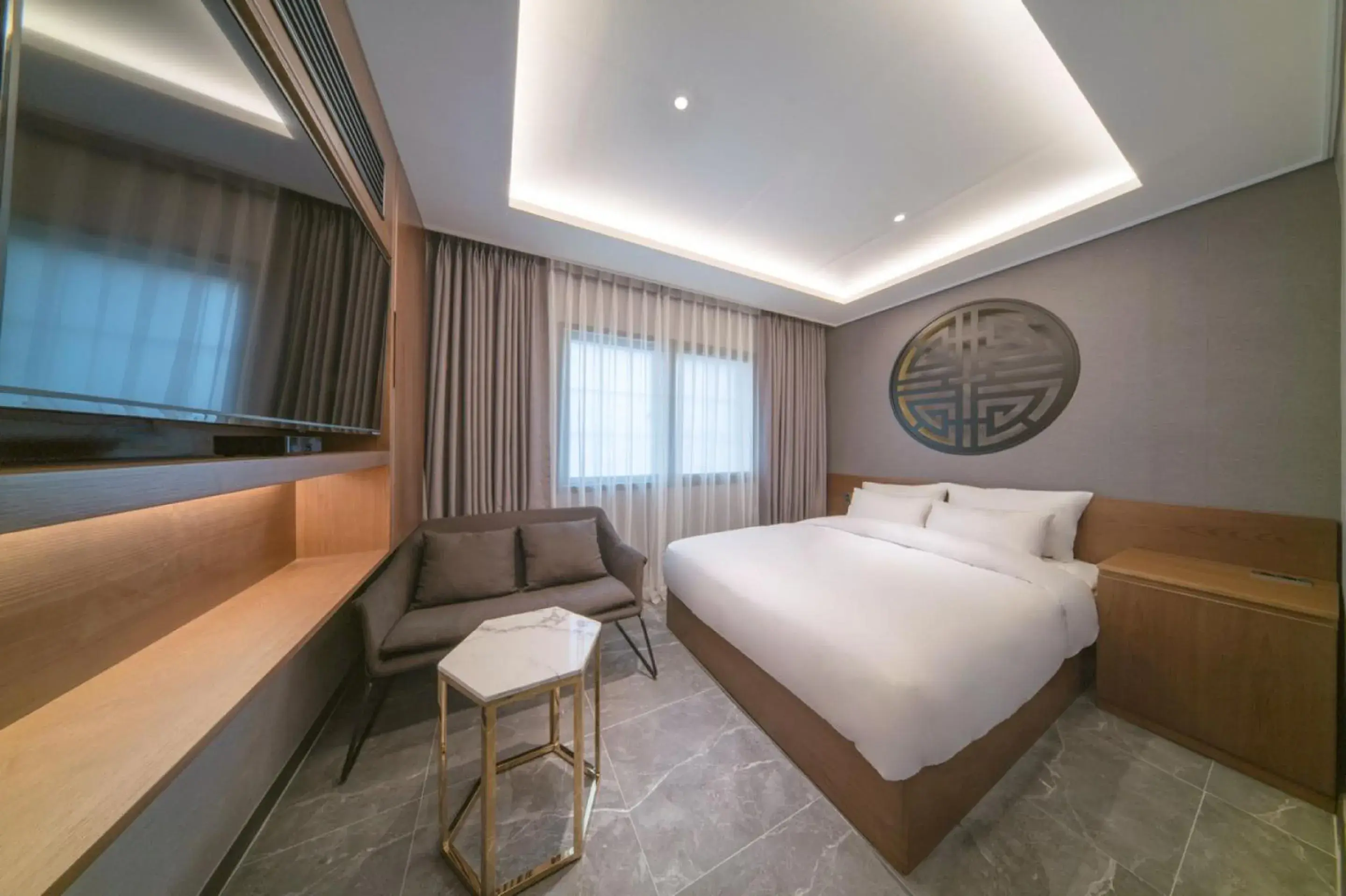 Spa Deluxe Double with 2 Glasses of Champagne and Carprese for 2 in Yeon Hwa Moon Hotel Spa Deluxe Double with 2 Glasses of Champagne and Carprese for 2 in Yeon Hwa Moon Hotel