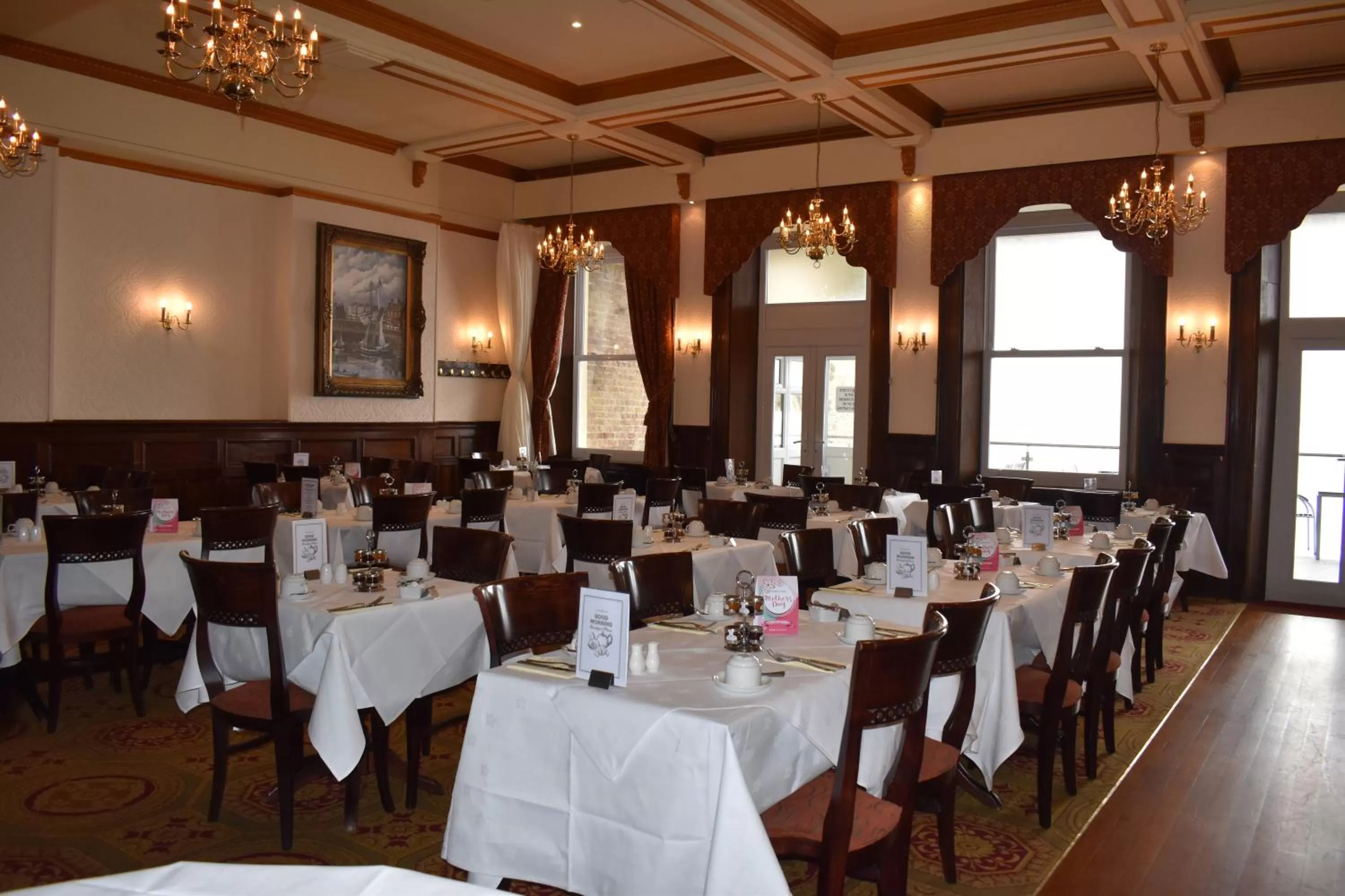 Restaurant/Places to Eat in The Pegwell Bay Hotel