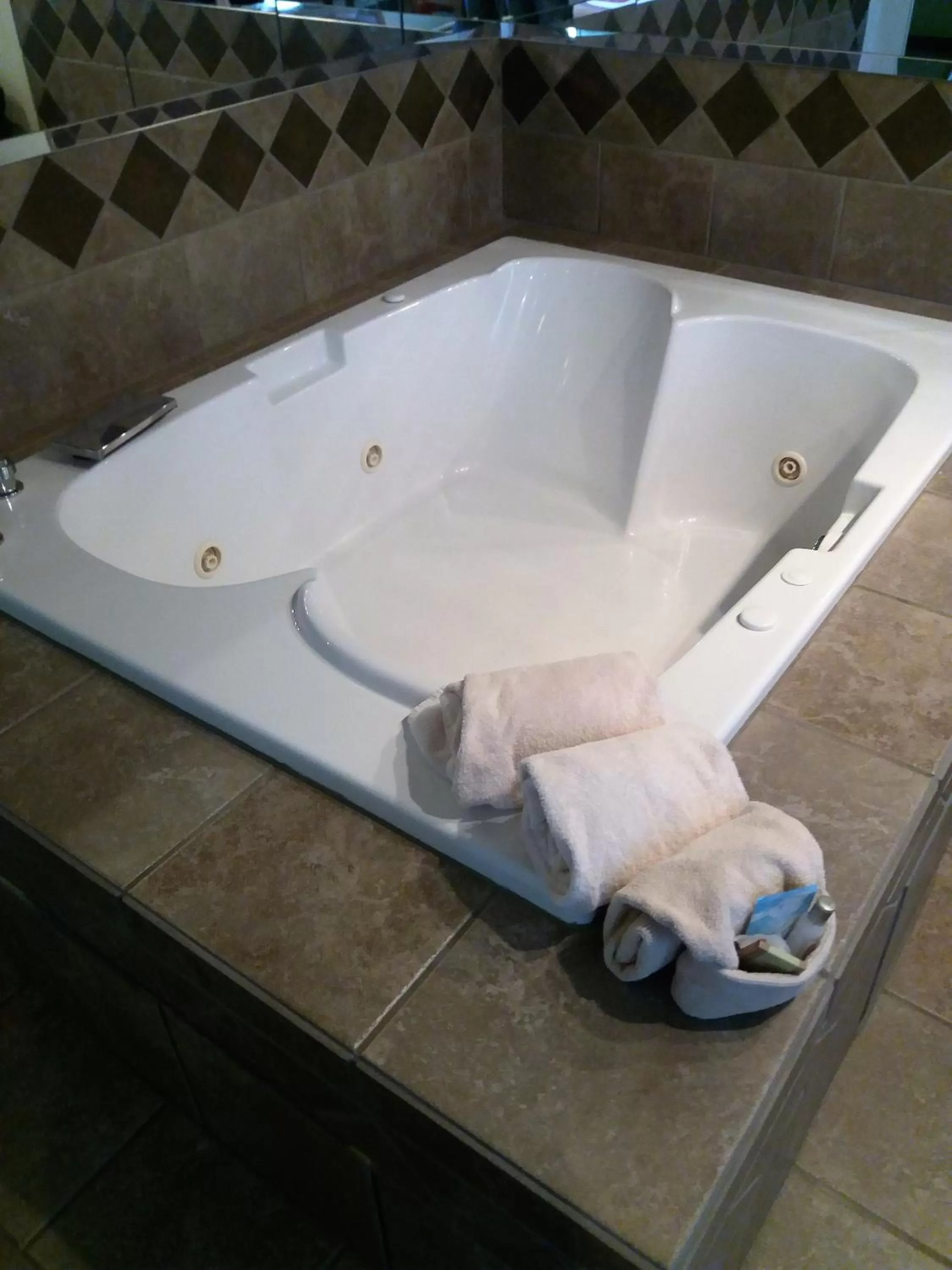 King Studio Suite - Smoking in Super 8 by Wyndham West Middlesex/Sharon Area