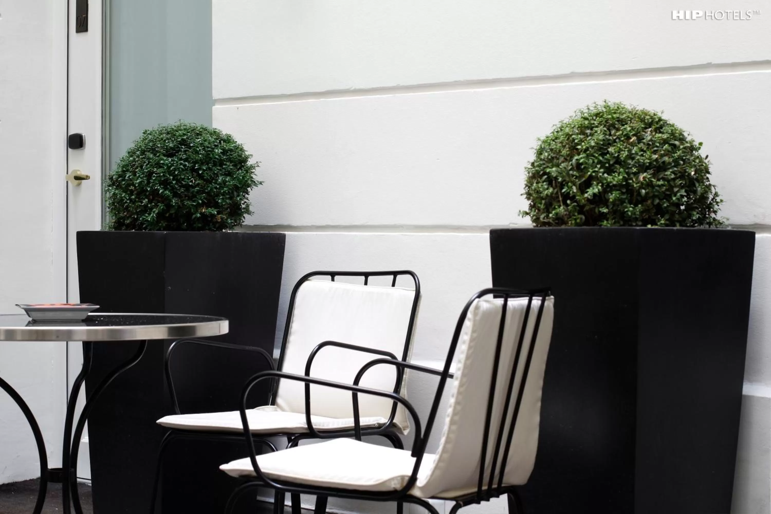 Property building in Balmoral Champs Elysées