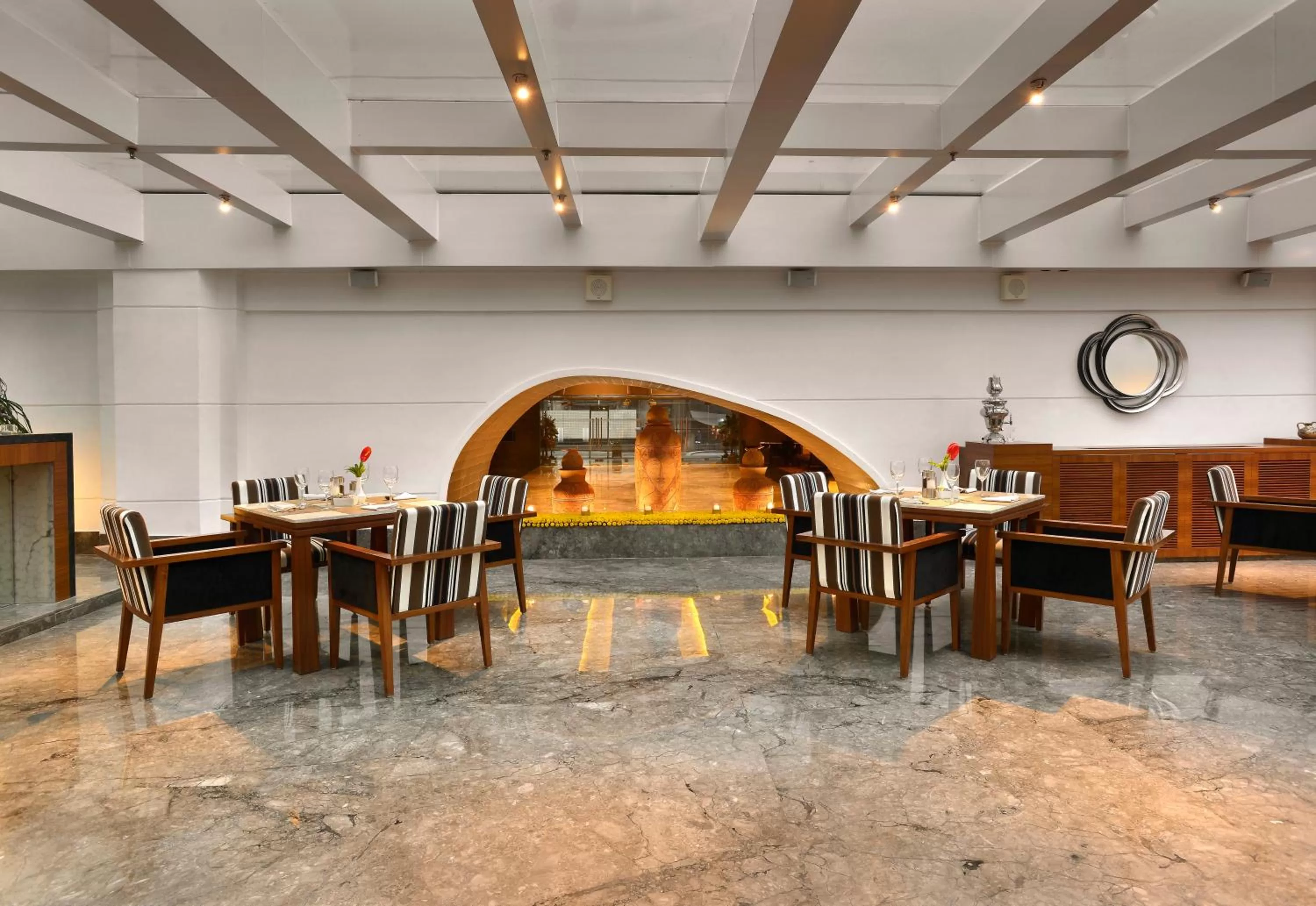 Restaurant/places to eat in The Lalit Great Eastern Kolkata