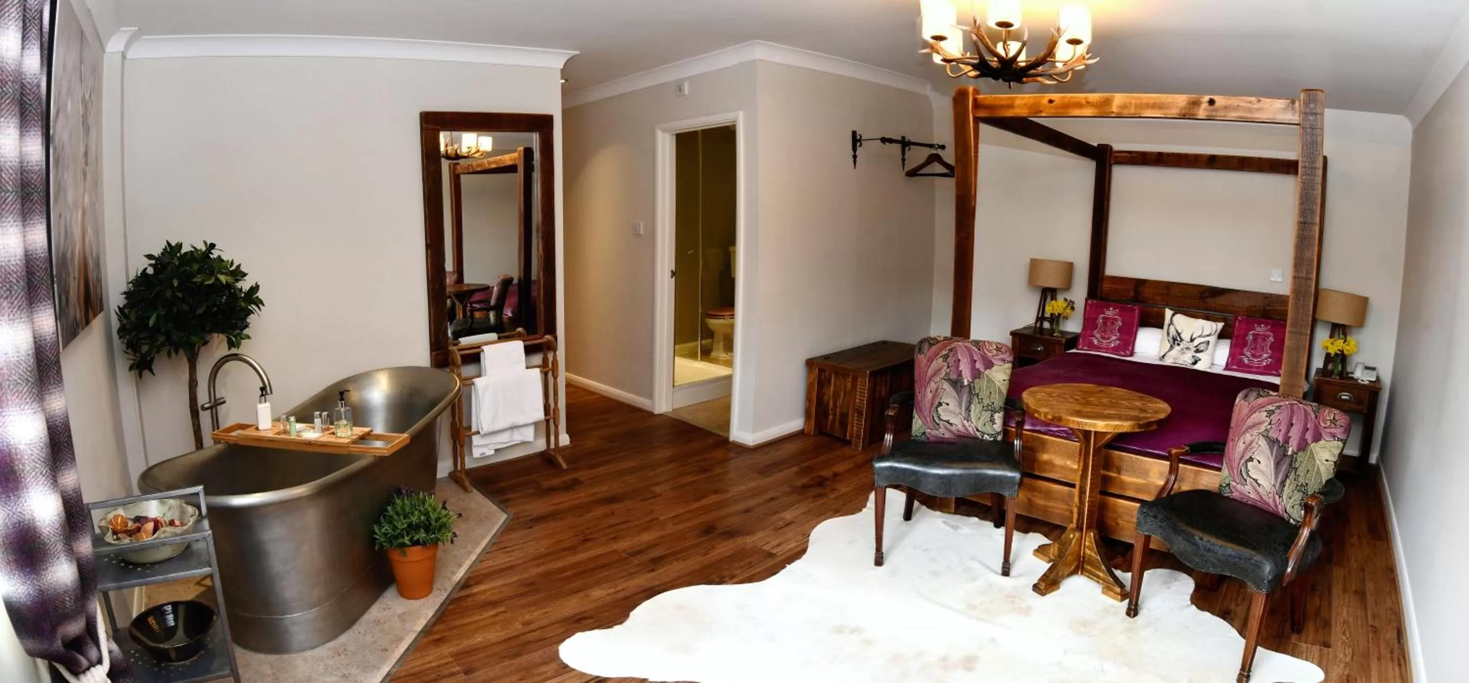 Bedroom in The Swan Hotel, Alresford