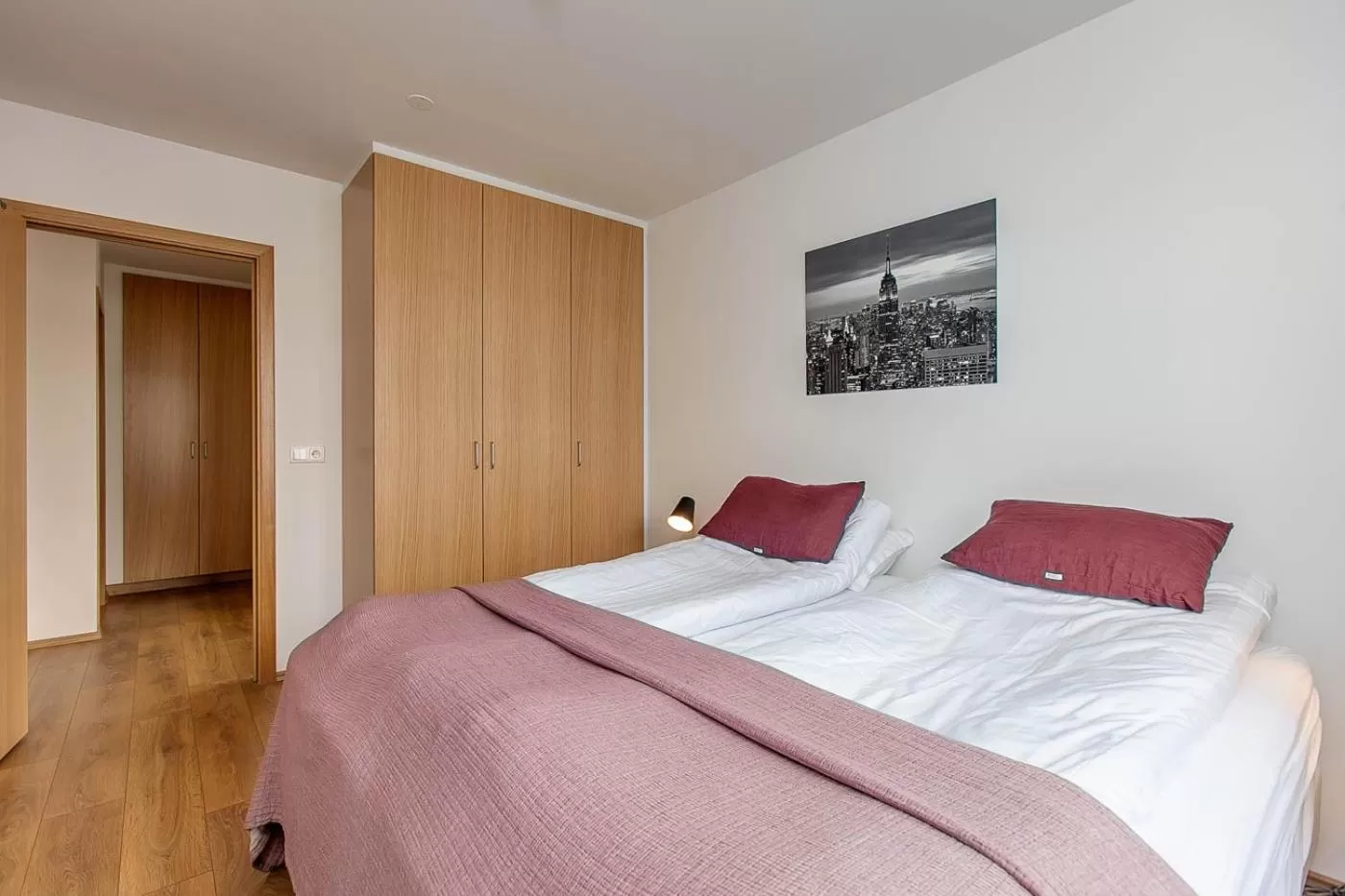 Bed in Tyr Apartments by Heimaleiga