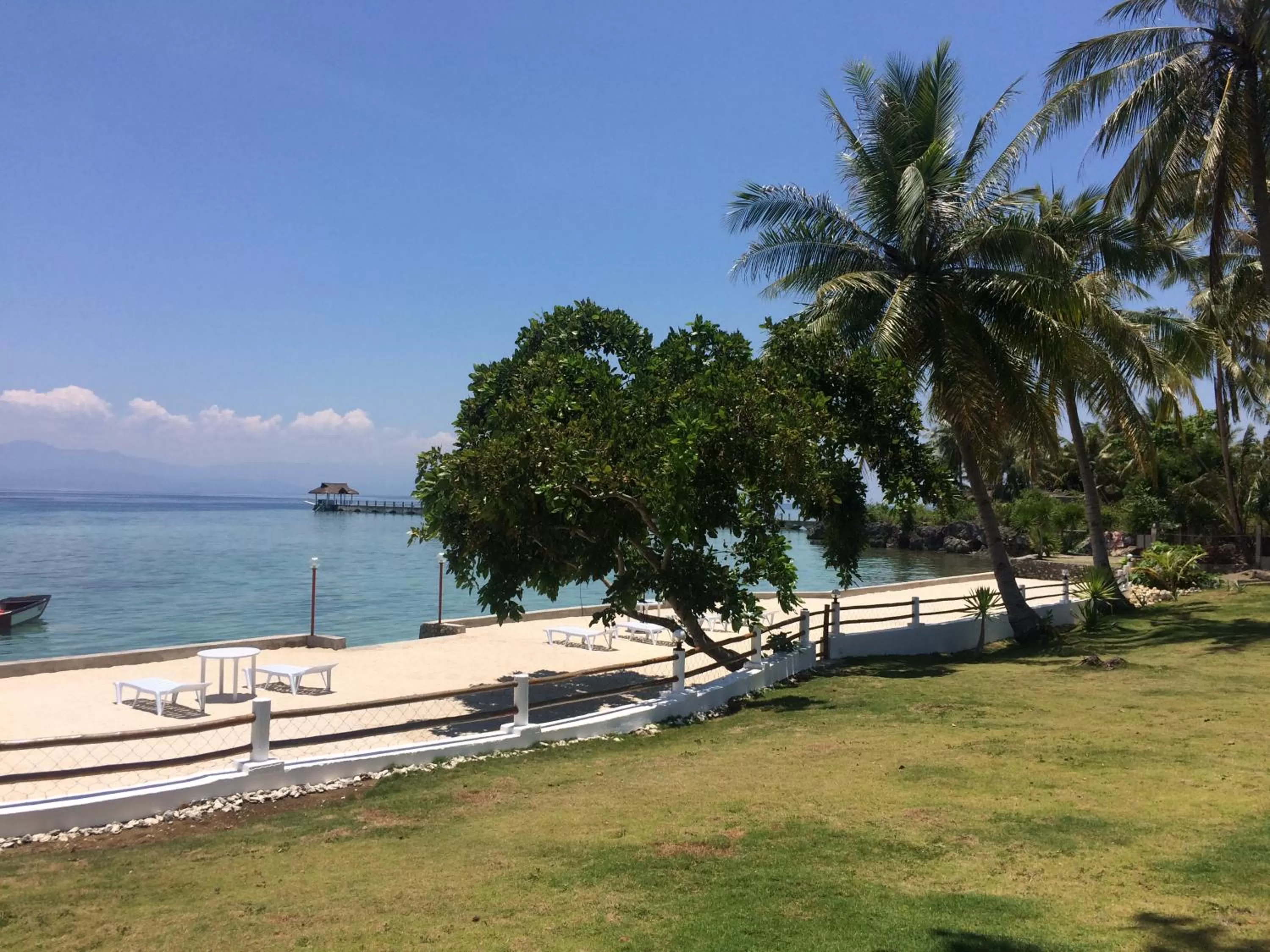Garden in Tauig Beach Resort