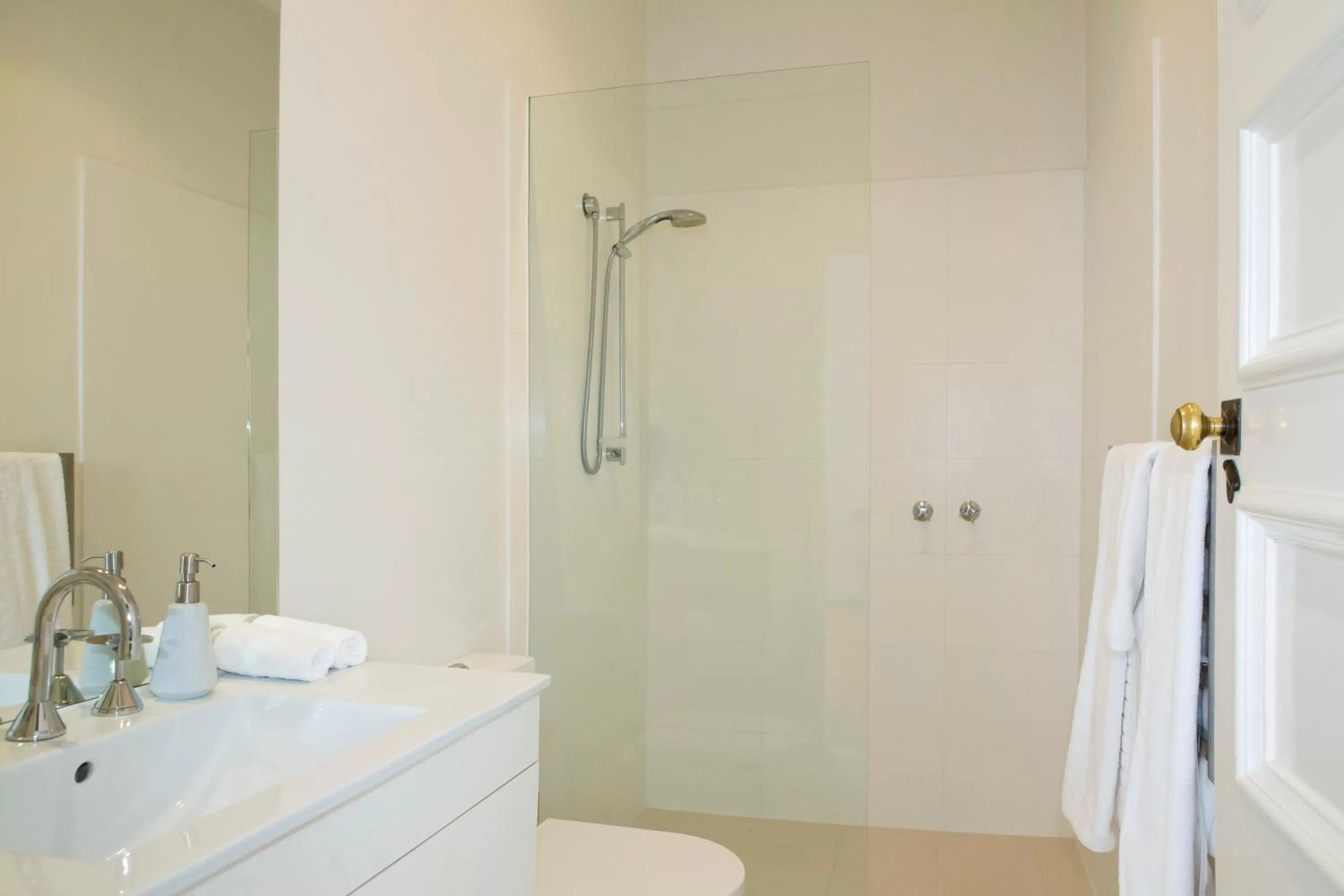 Other, Bathroom in Mollisons