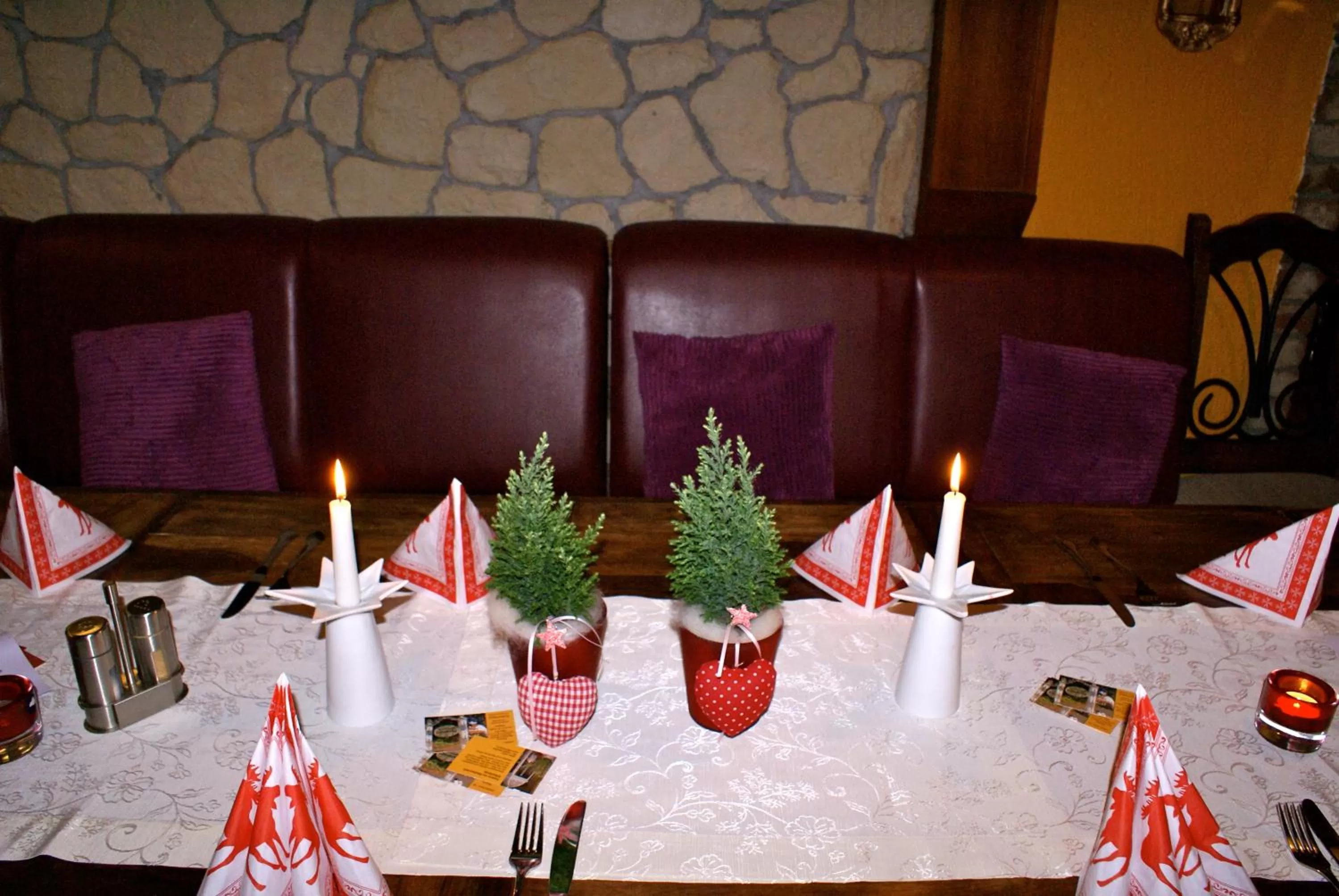 Restaurant/places to eat in Hotel Elfenberg
