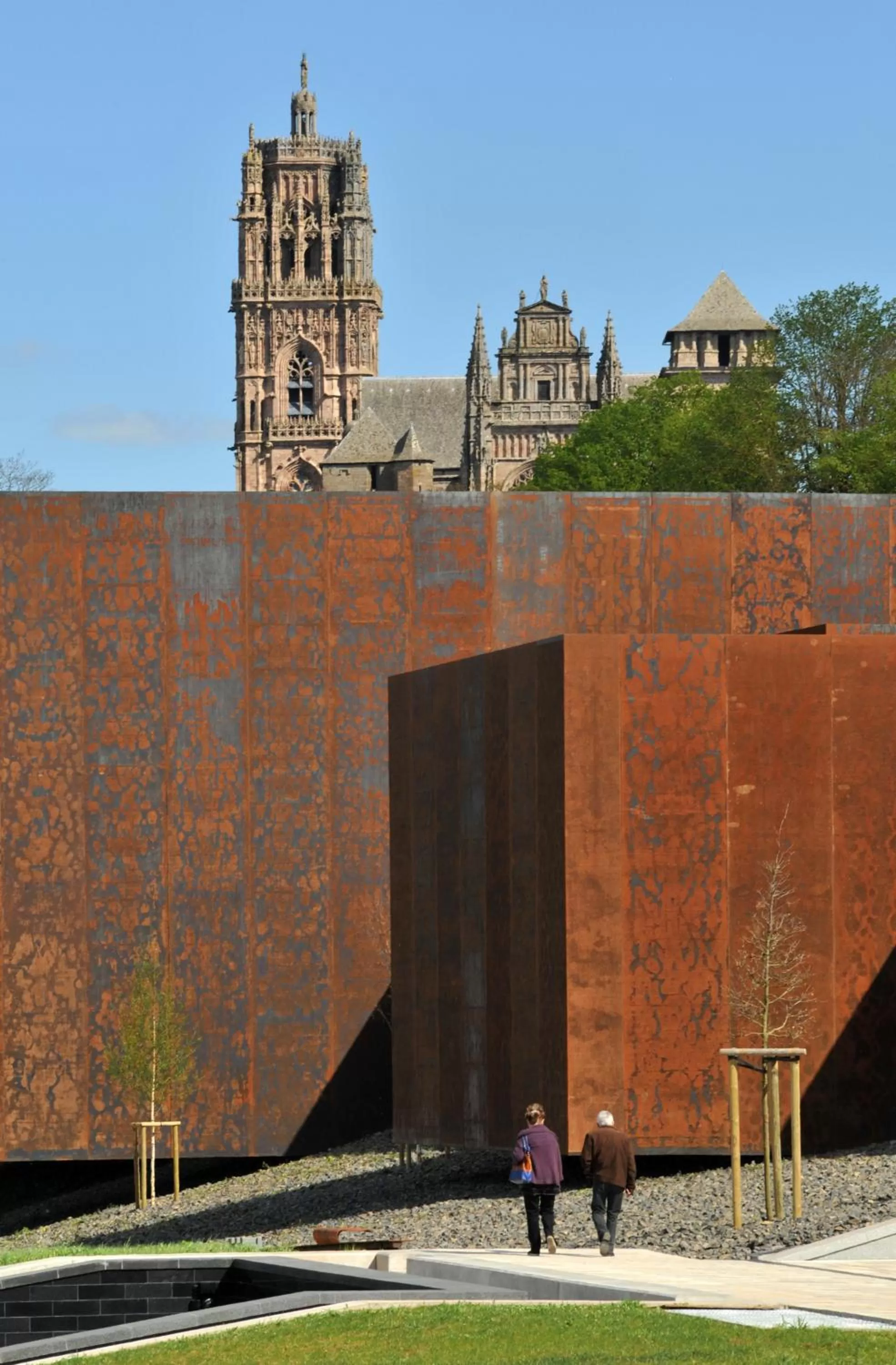 Nearby landmark in Logis Hôtel Restaurant du Midi - Rodez Centre