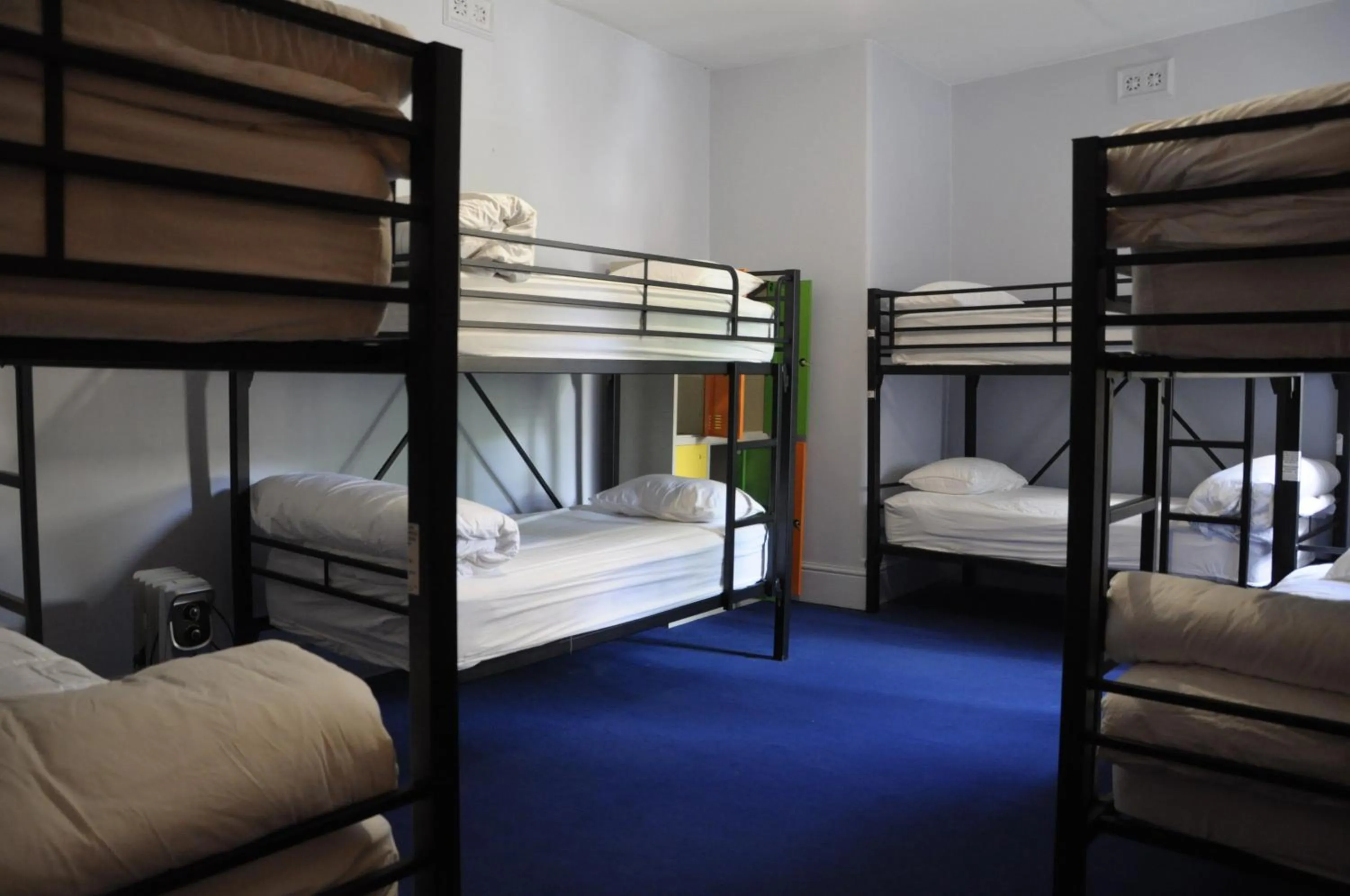 bunk bed, Bed in Backpackers Imperial Hotel