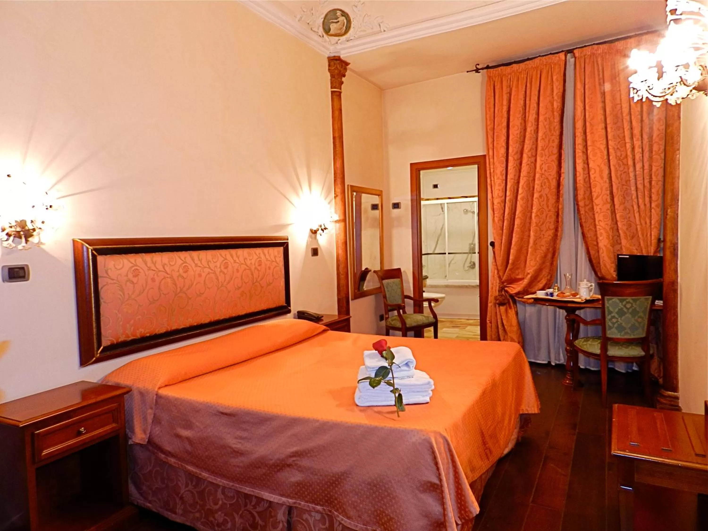 Bed in Domus Florentiae Hotel