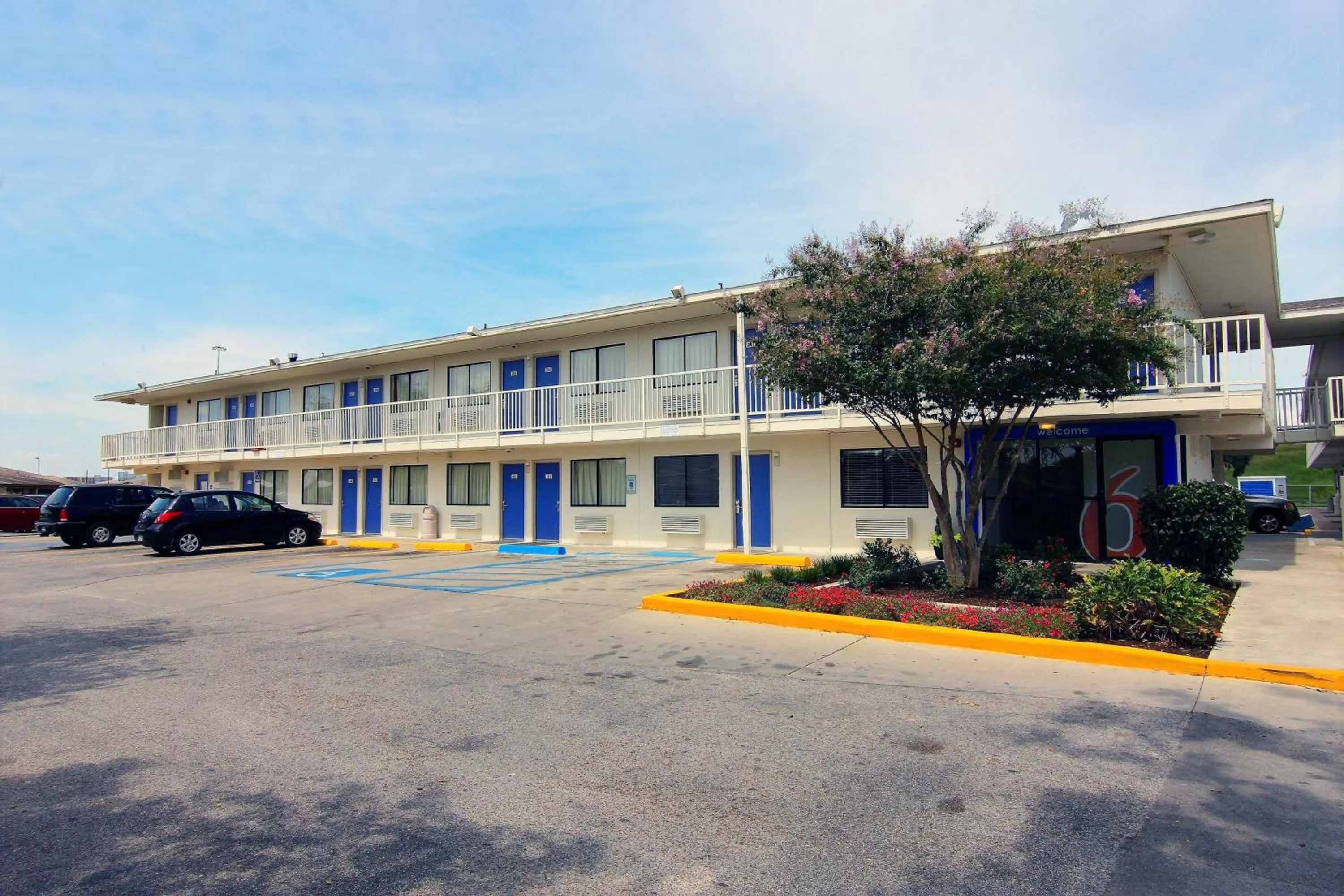 Facade/entrance in Motel 6-Corpus Christi, TX - Northwest