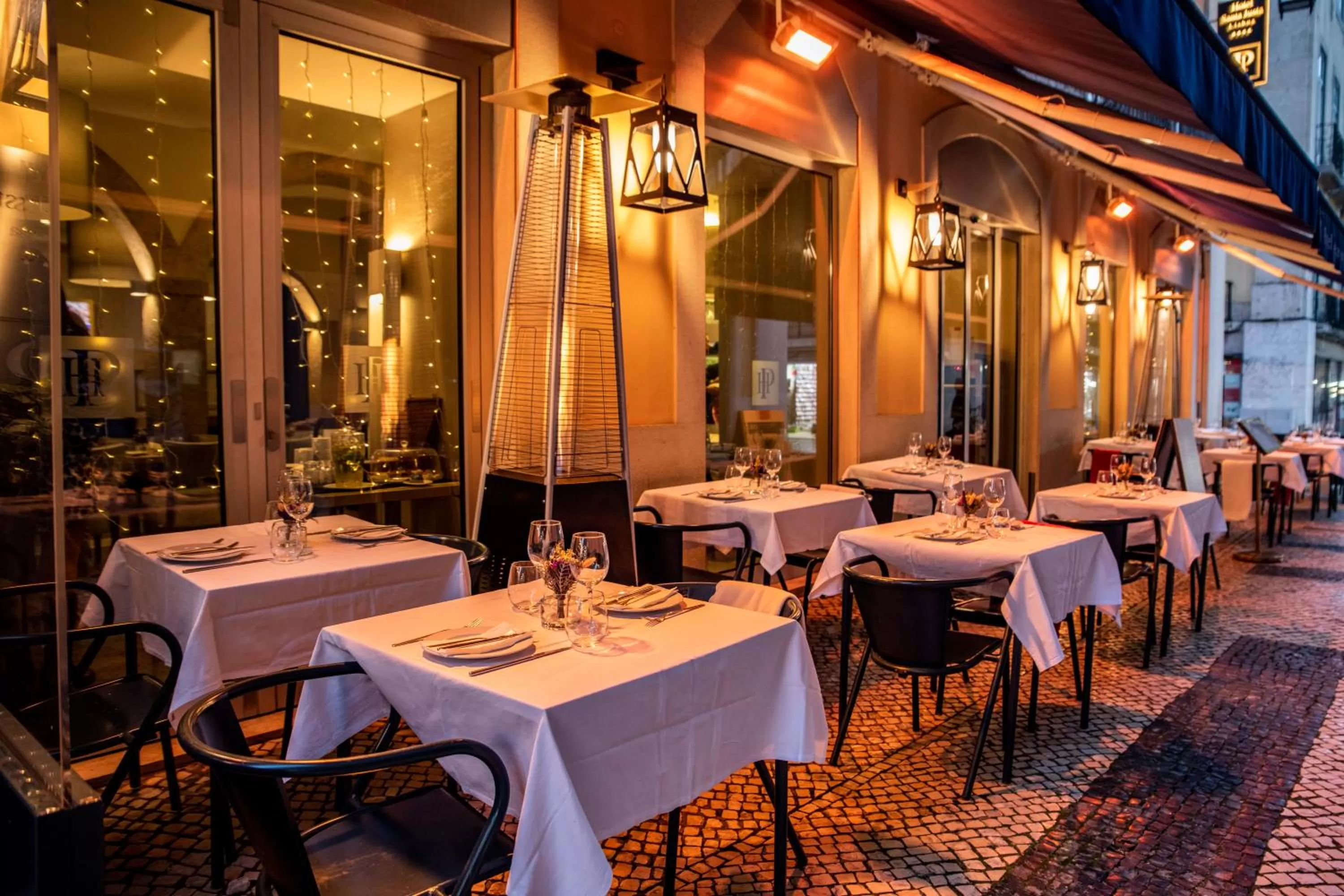 Restaurant/places to eat in Hotel Santa Justa