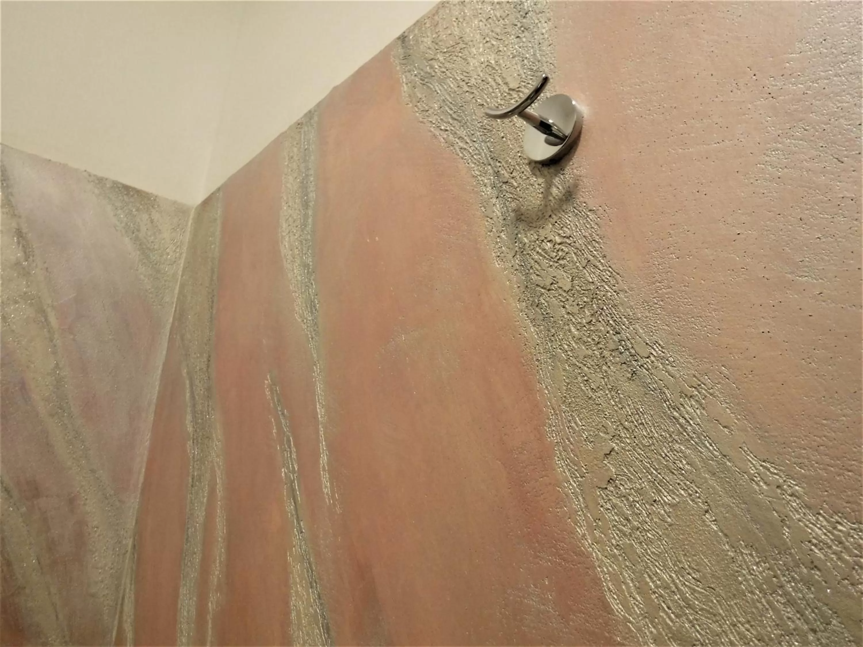 Bathroom in Moonlight Hotel&Suites