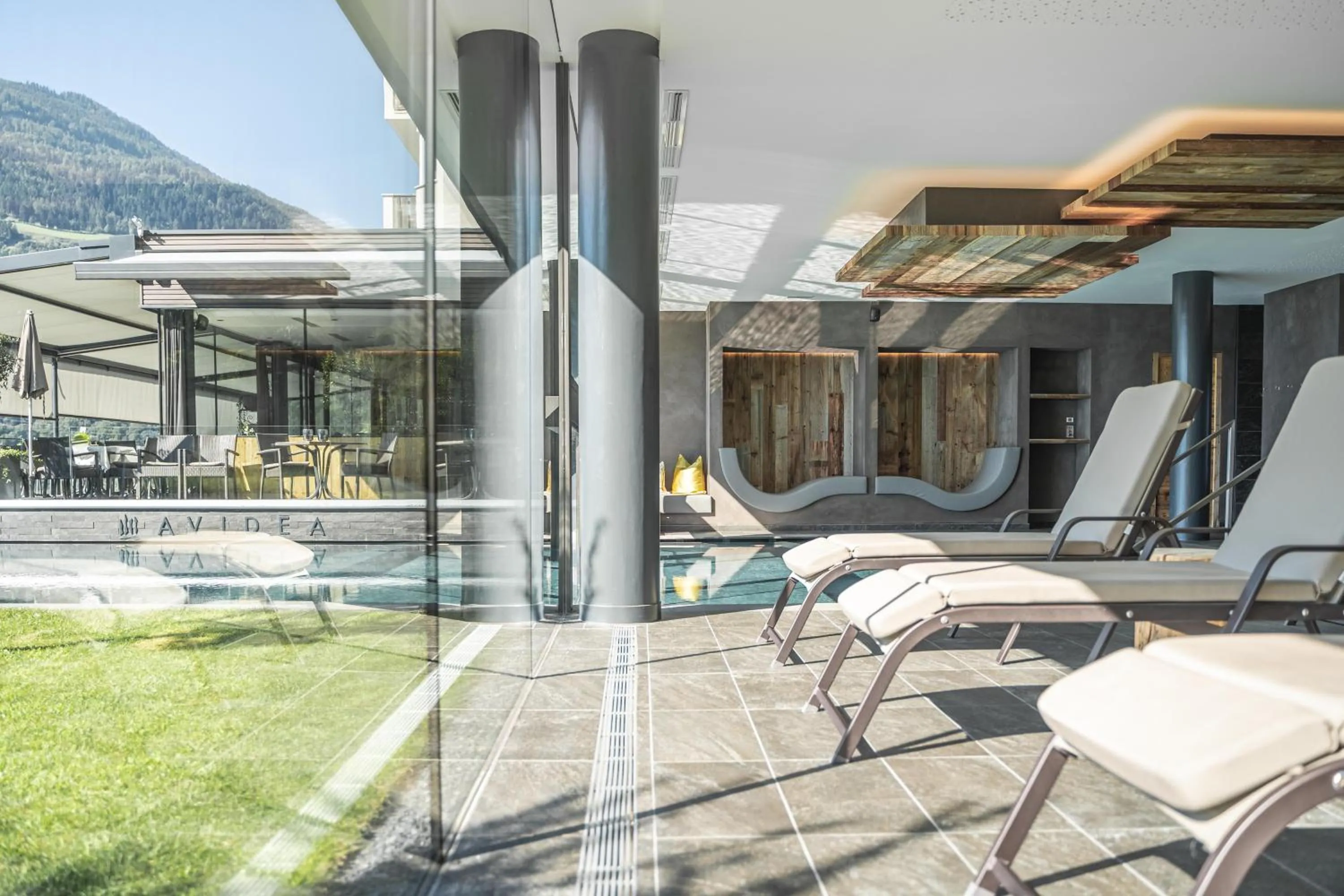 Swimming pool in Avidea - Adults Only