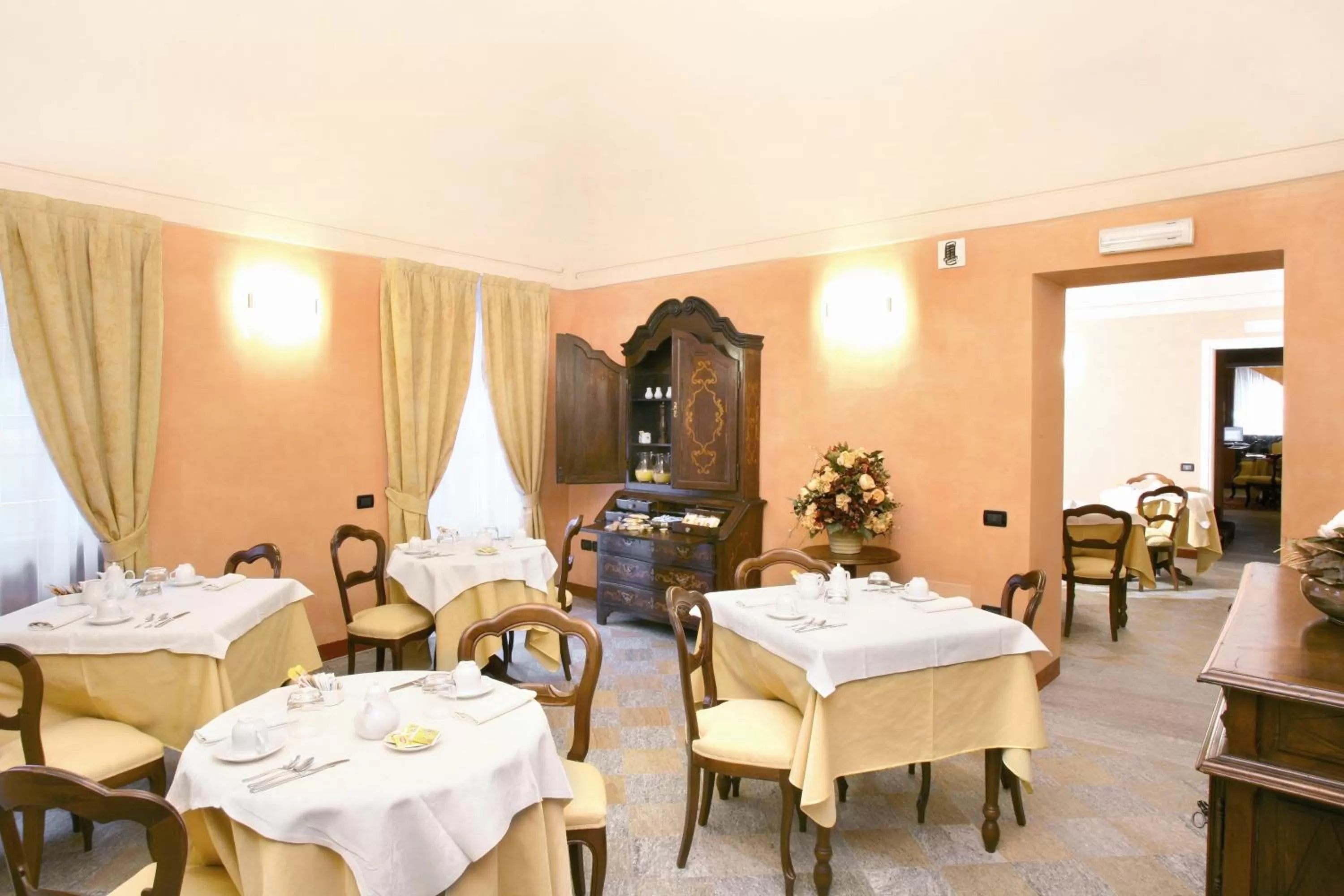 Restaurant/places to eat in Hotel Palazzo Di Mezzo