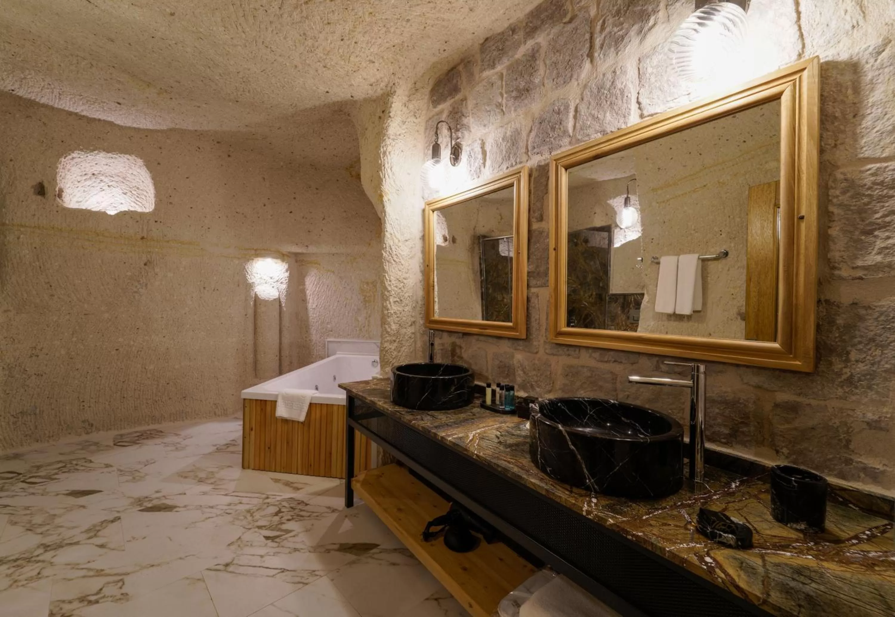 Bathroom in The Niche Cave Hotel