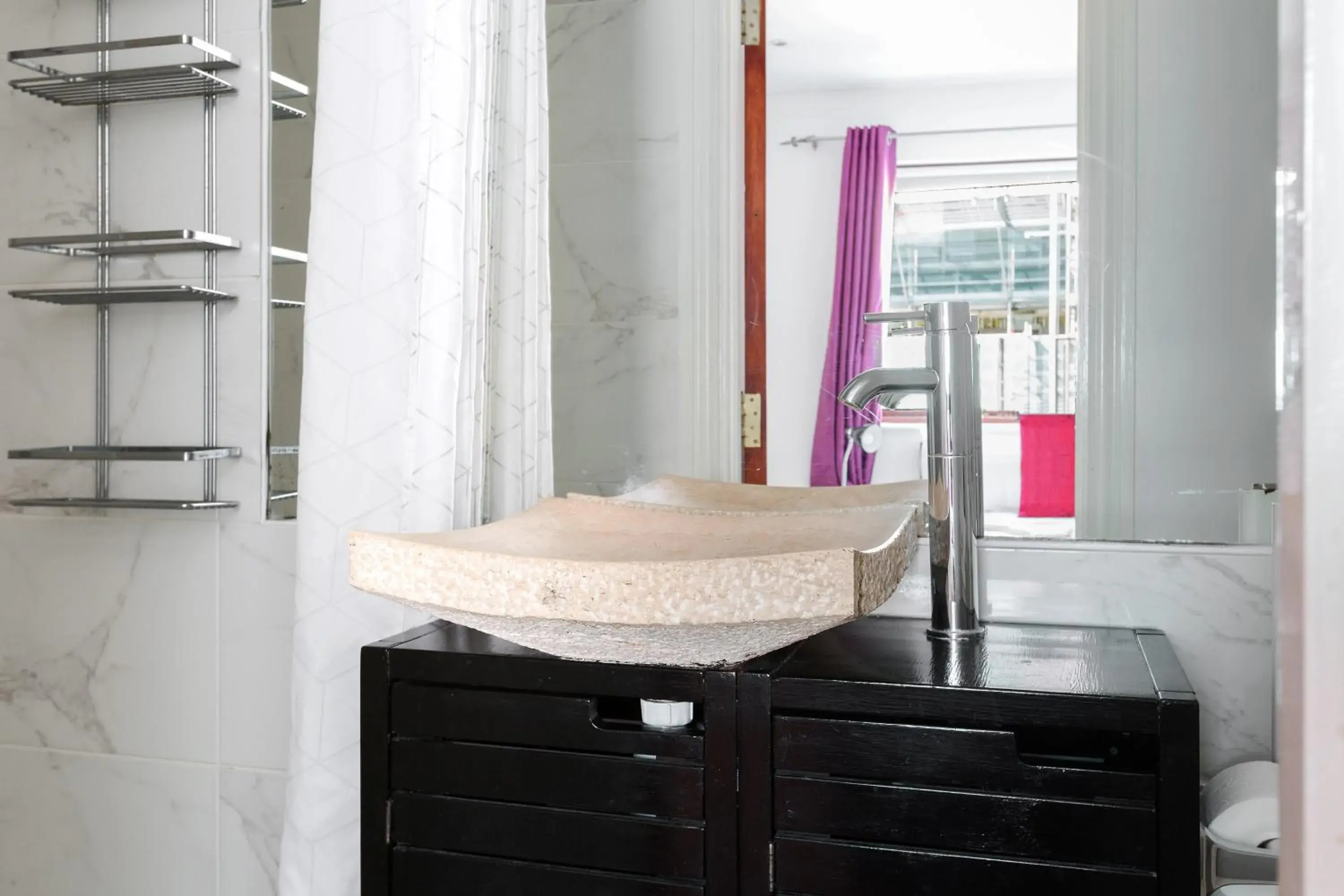 Budget Double Room in Centra Wharf Budget Double Room in Centra Wharf