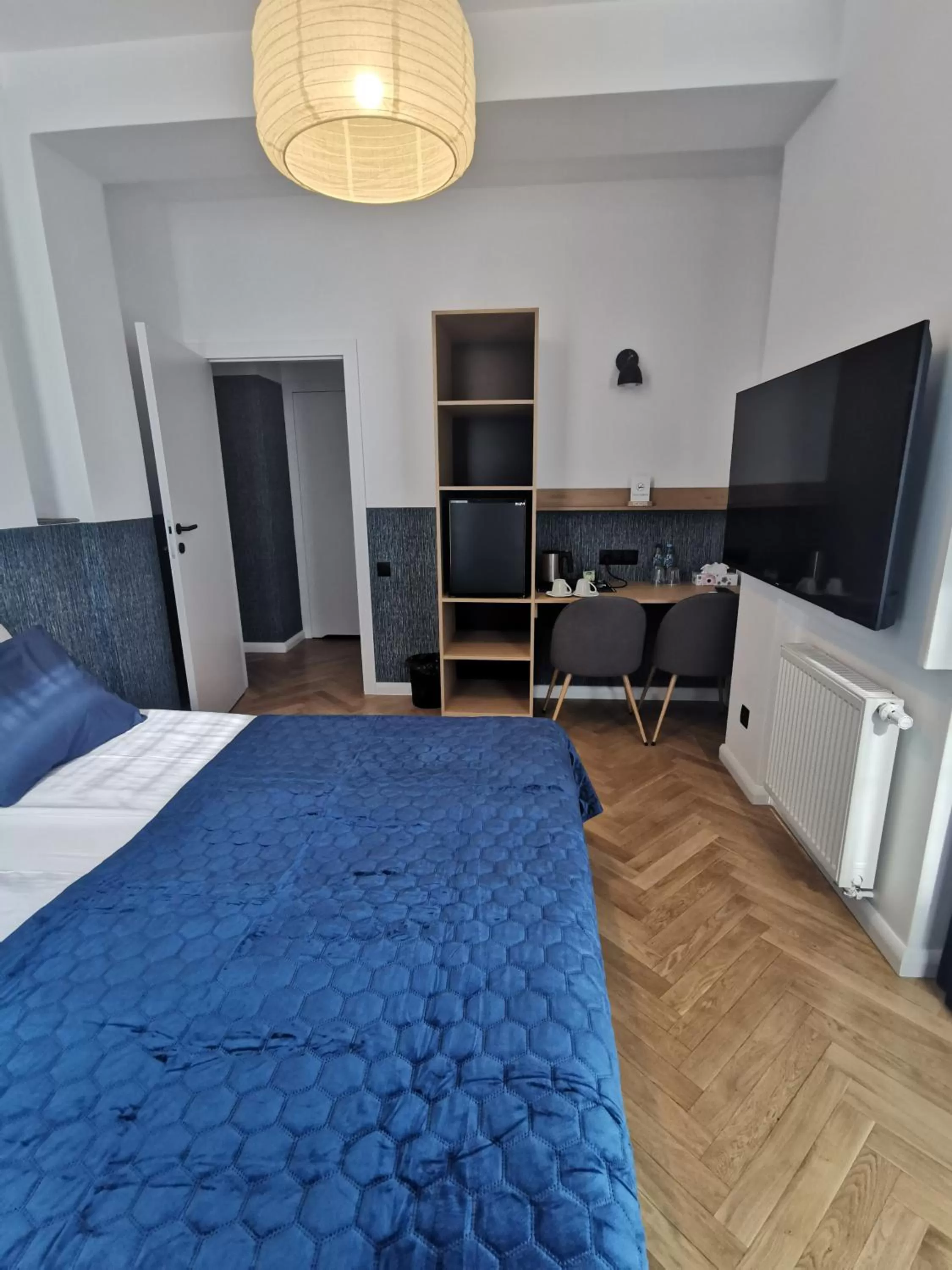 TV/Entertainment Center in Grand Tulipan