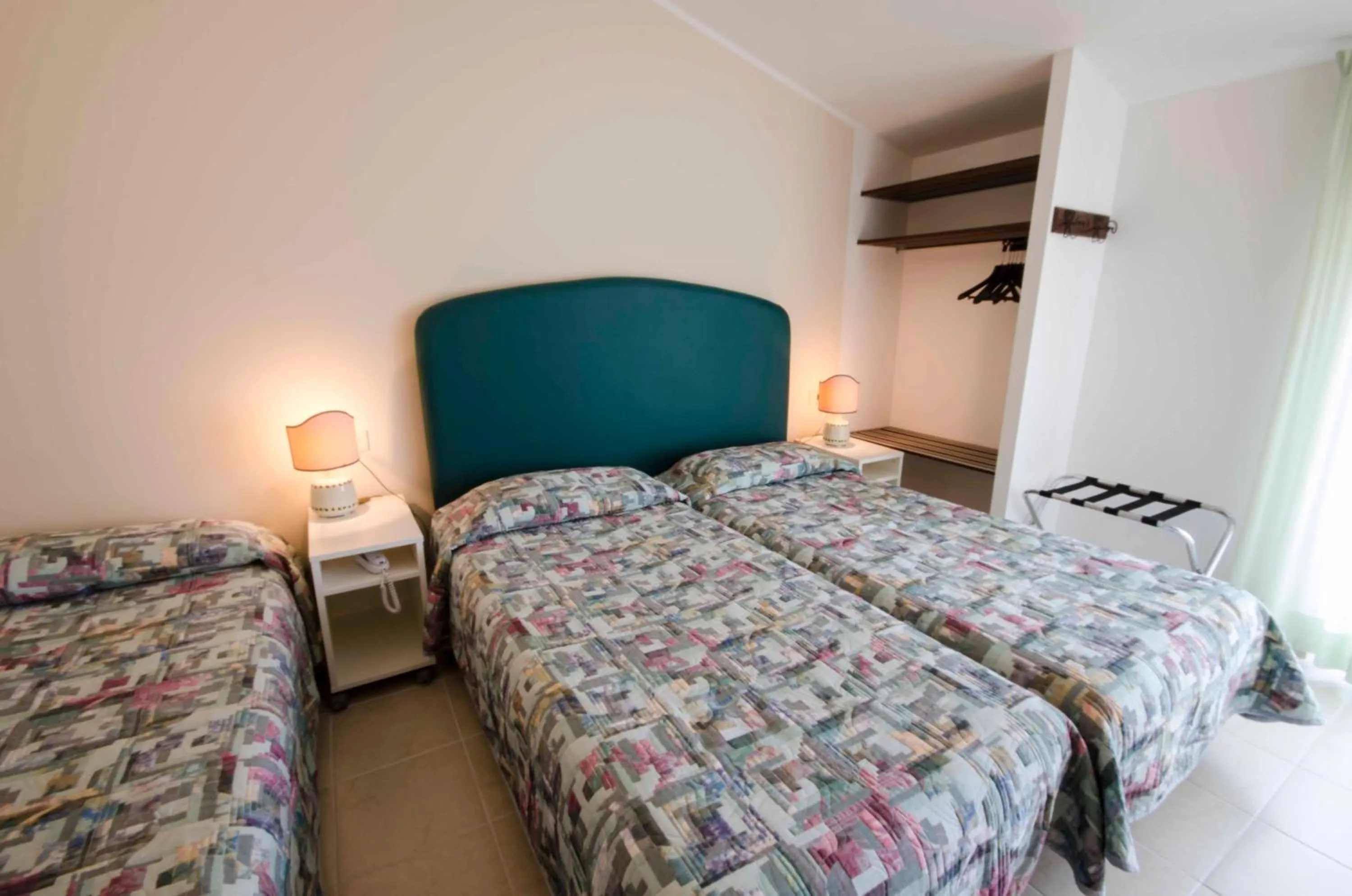 Photo of the whole room, Bed in Hotel Tarconte