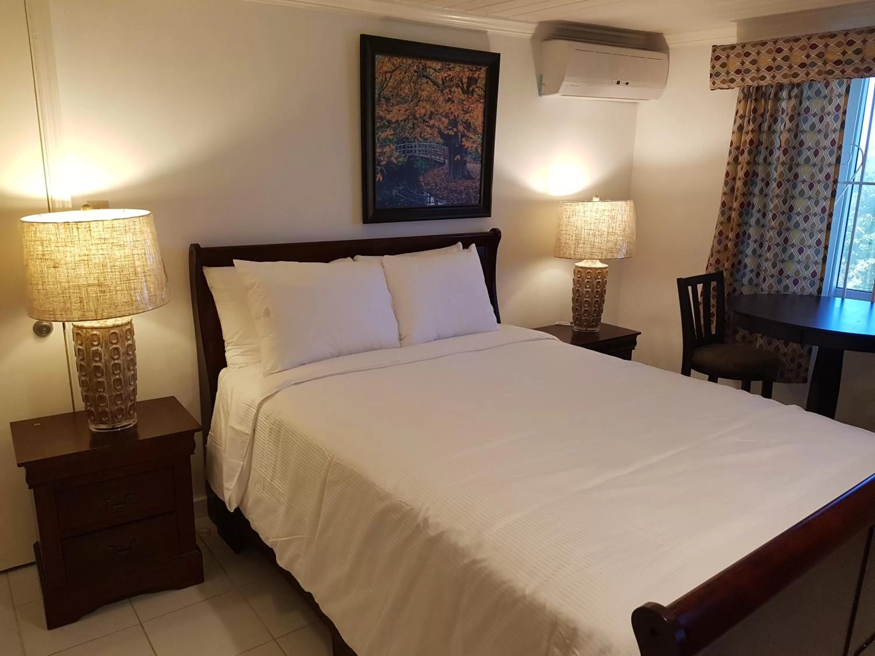 Bed in Golden Palm B & B