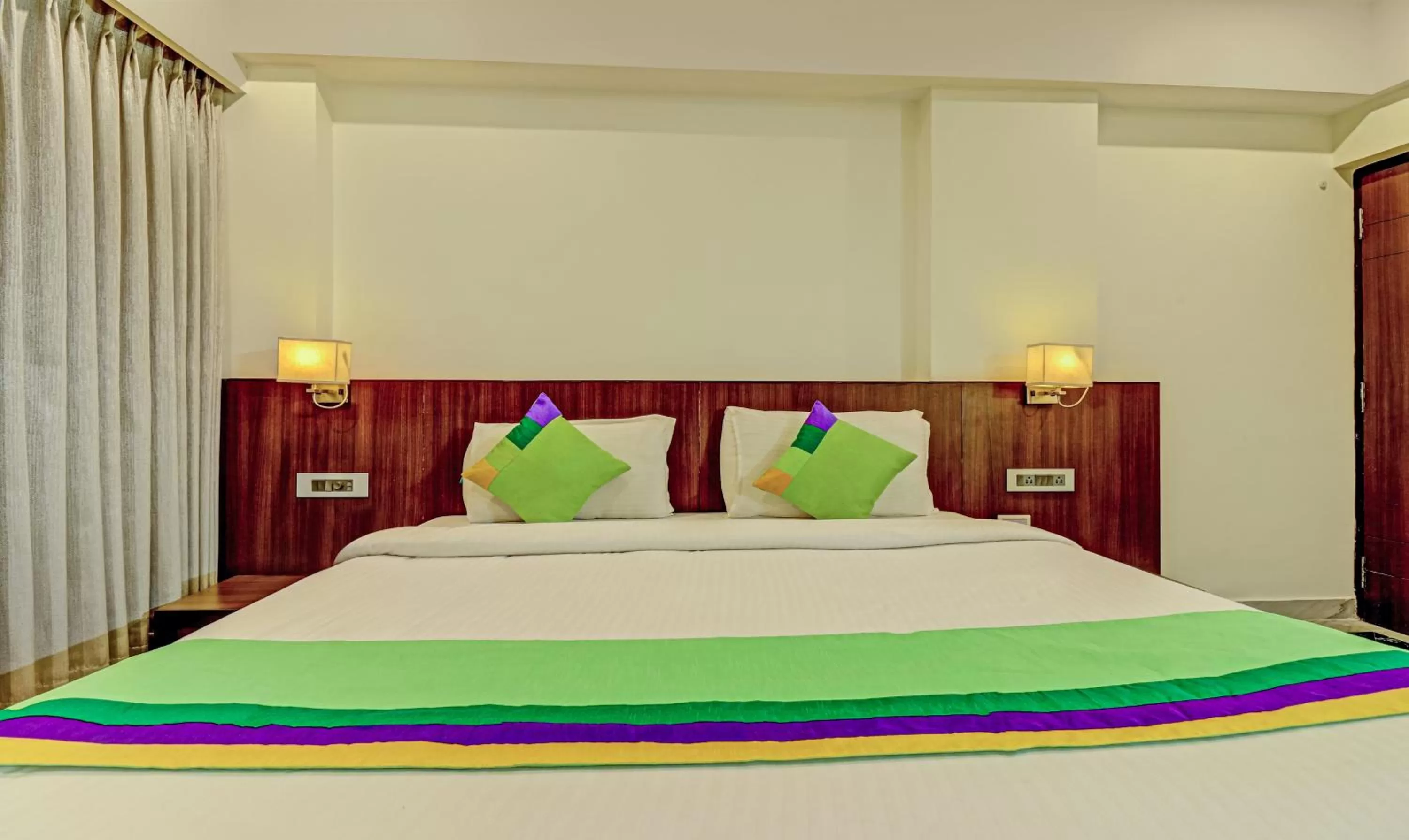 Bedroom, Bed in Treebo Seaesta RK Beach