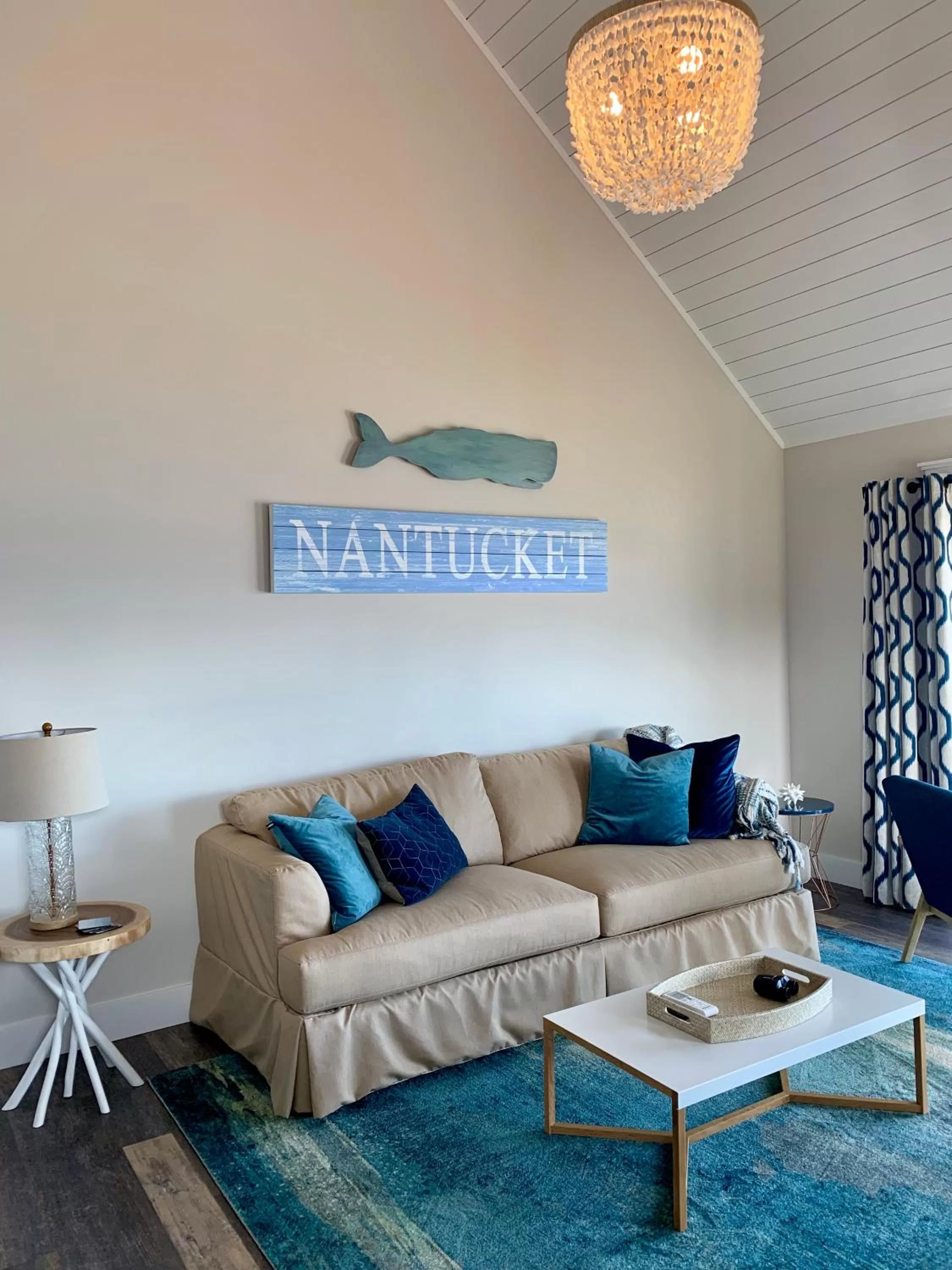 Living room in Harbor View Landing