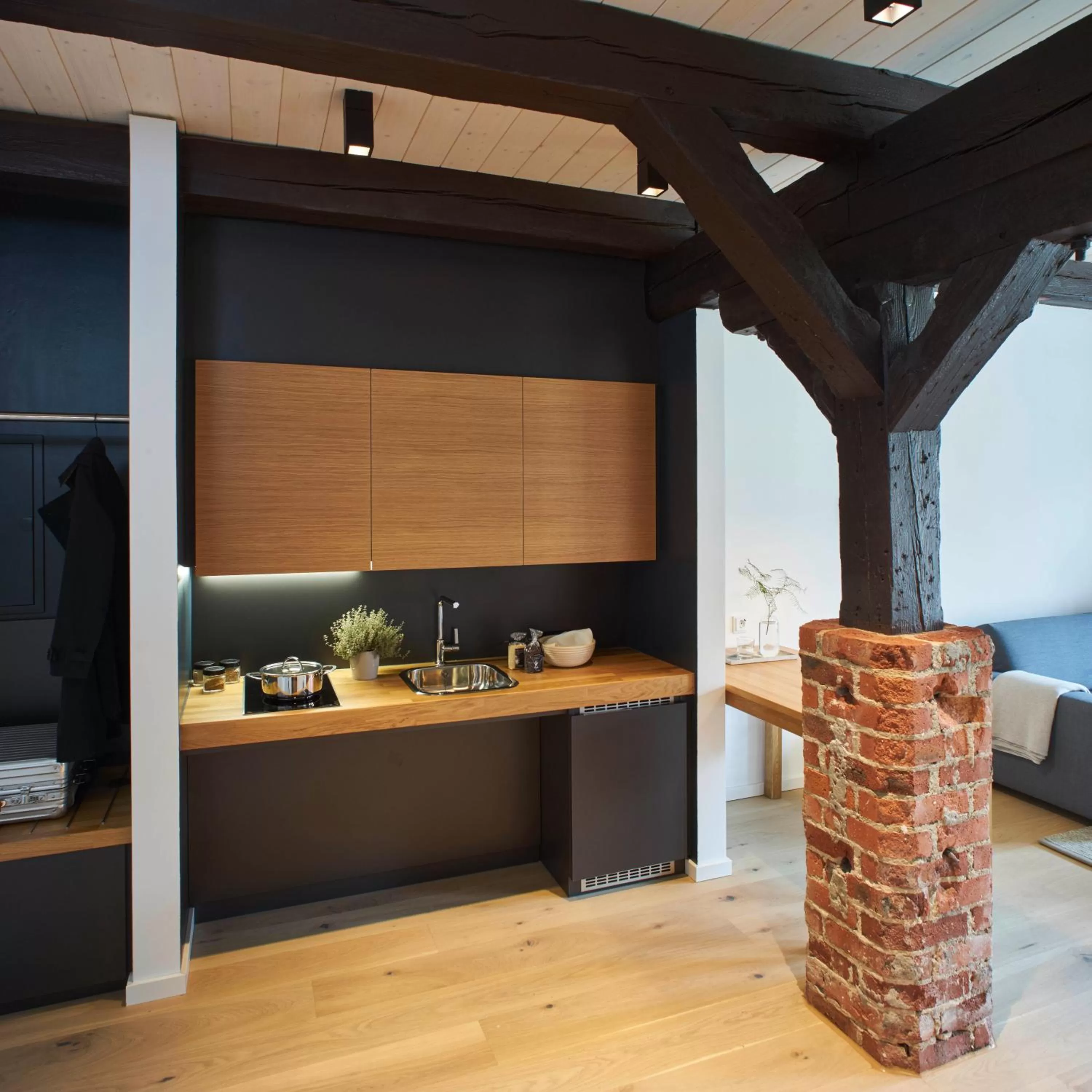 Photo of the whole room in meinwolfsburg hotel auf dem rittergut vormals Yard Boarding Hotel