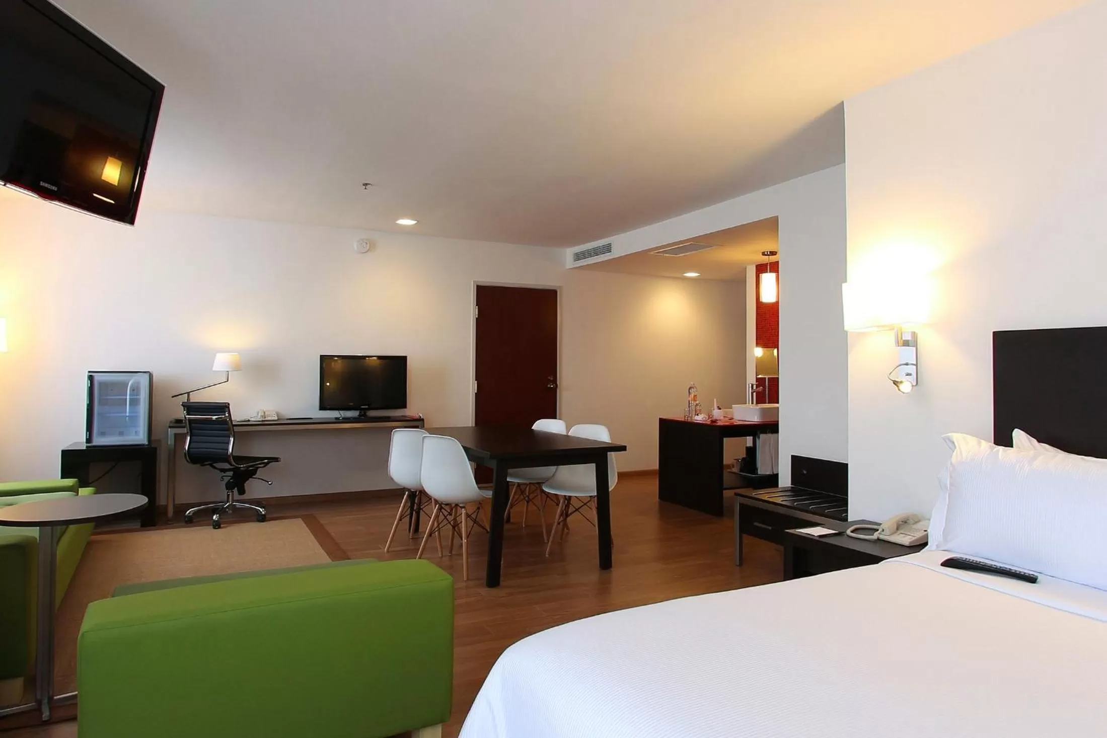 Bedroom, Bed in Fiesta Inn Express Naucalpan