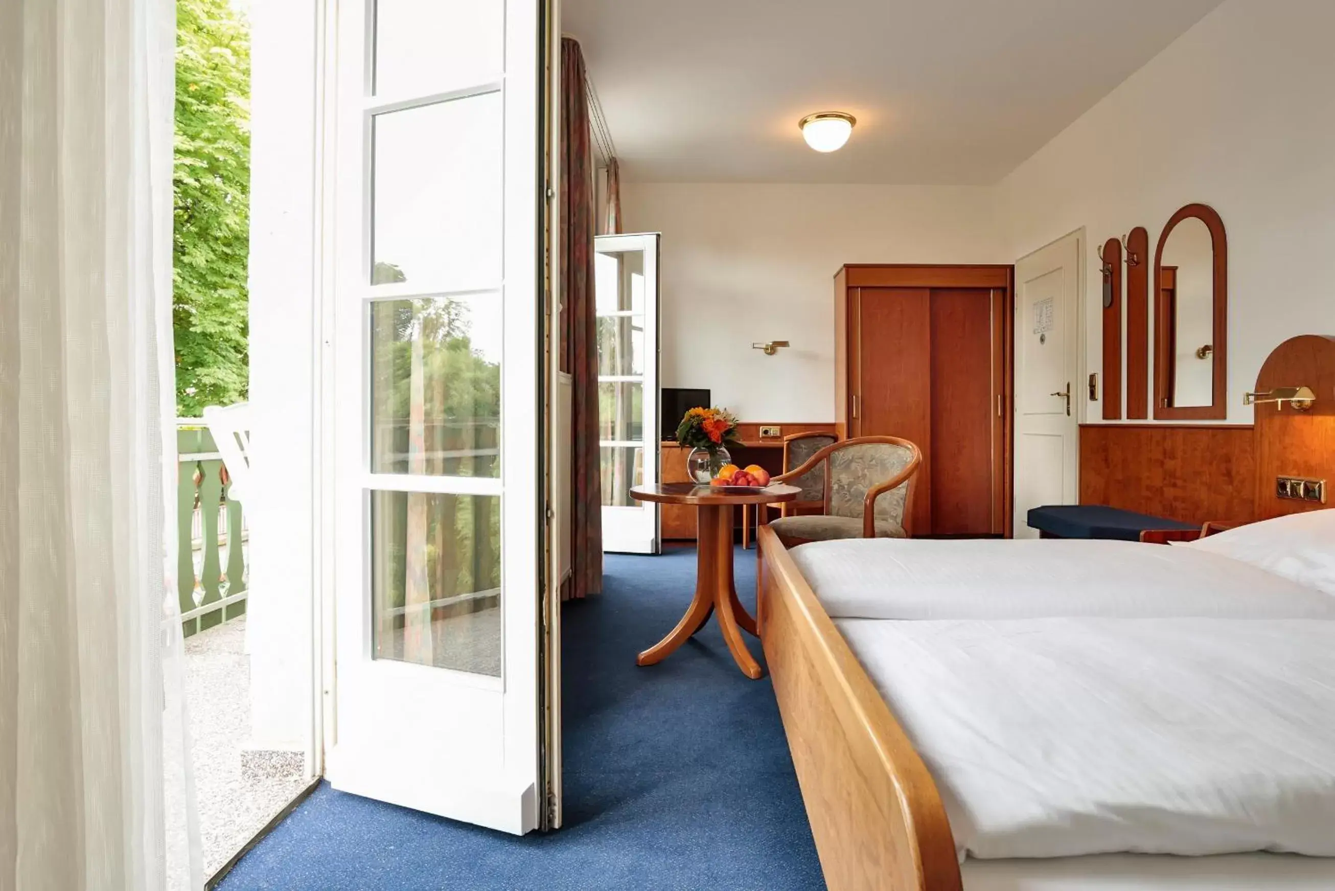 Comfort Double Room - single occupancy in Hotel Nassauer Hof Comfort Double Room - single occupancy in Hotel Nassauer Hof