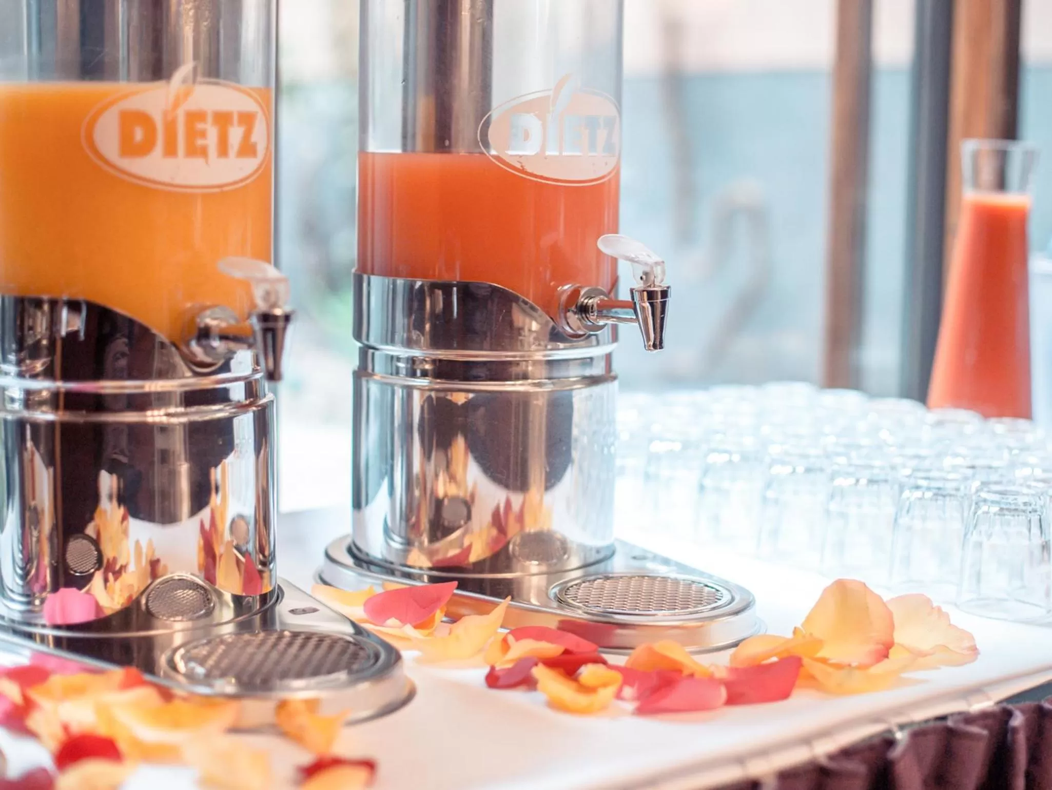 Breakfast in Hotel Bleibtreu Berlin by Golden Tulip