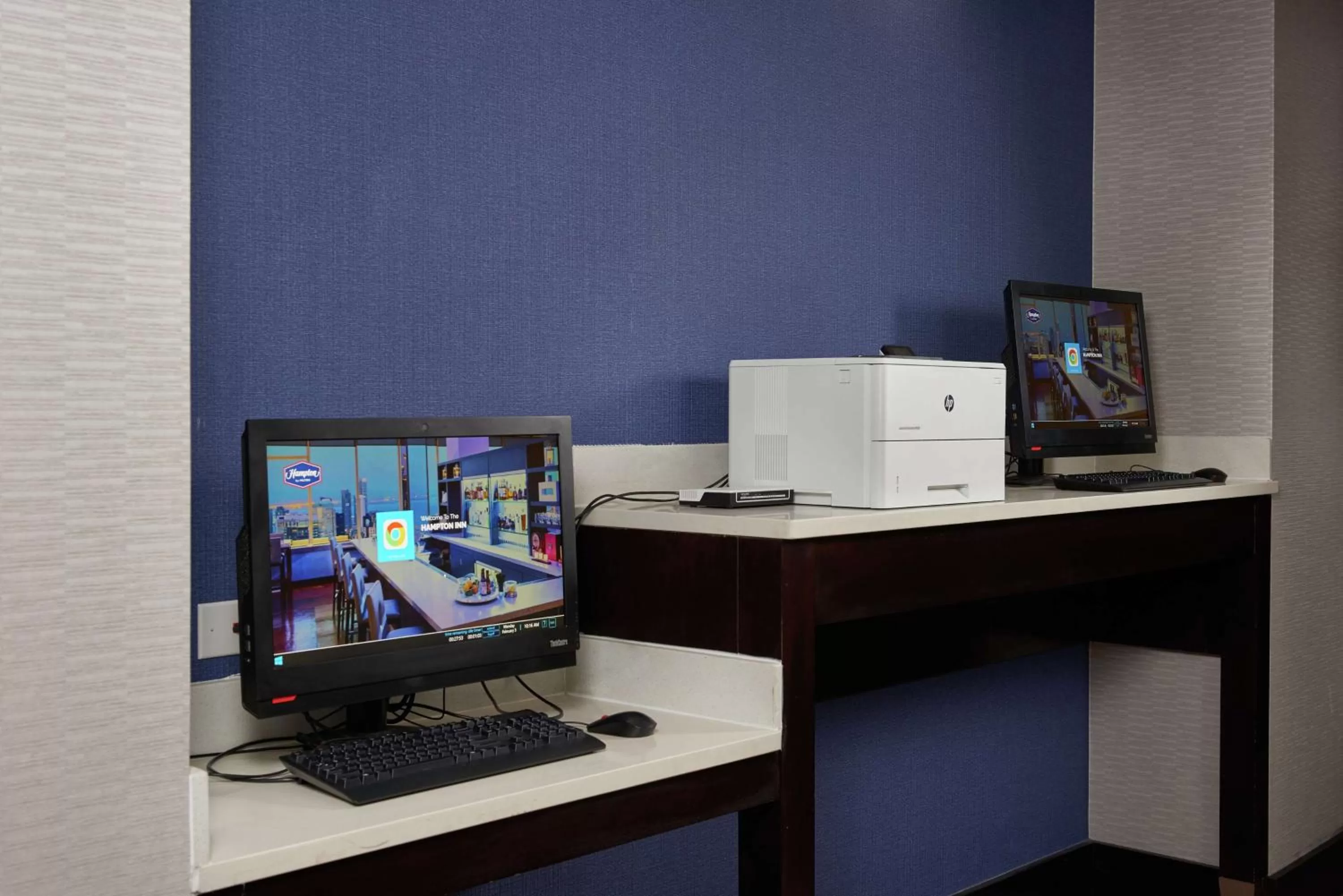 Business facilities in Hampton Inn Niagara Falls