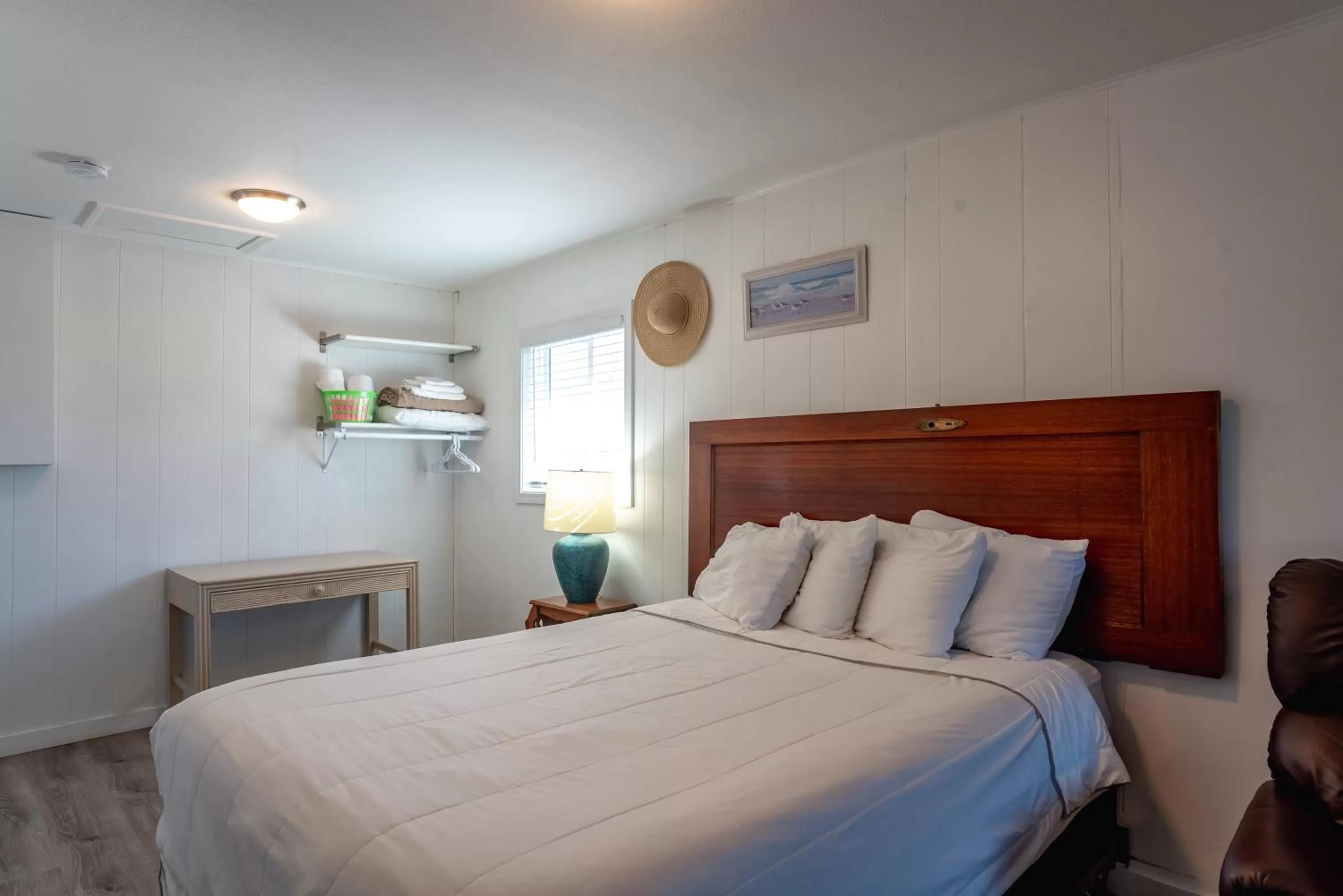 Bedroom, Bed in Terimore Lodging by the Sea