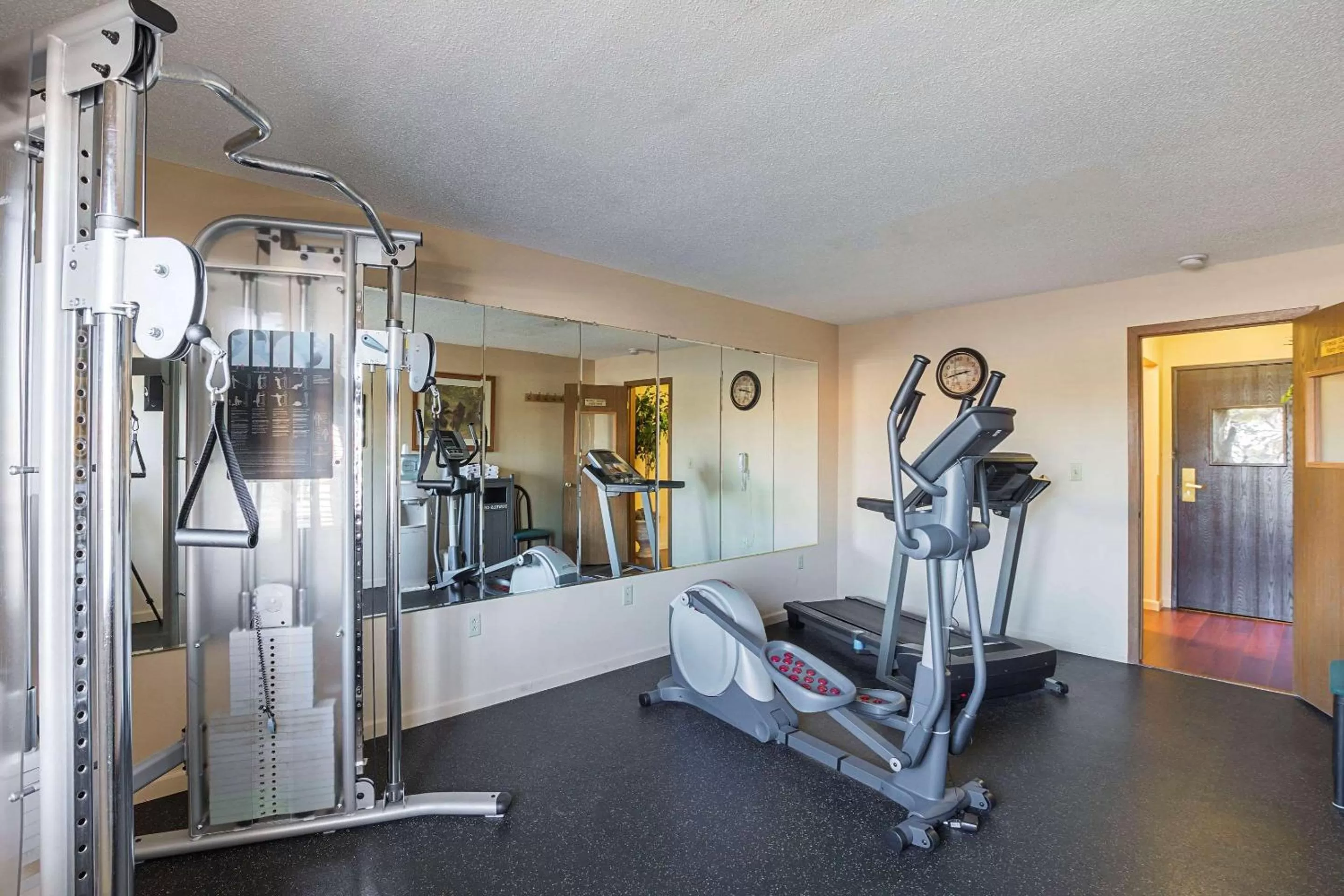 Fitness centre/facilities in Quality Inn & Suites Holland