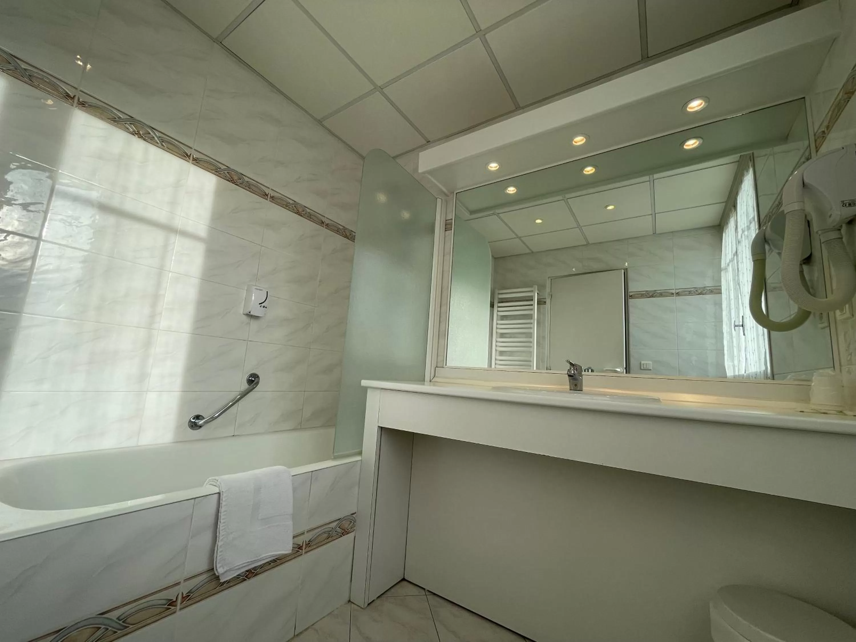 Bathroom in Hotel Les Chênes