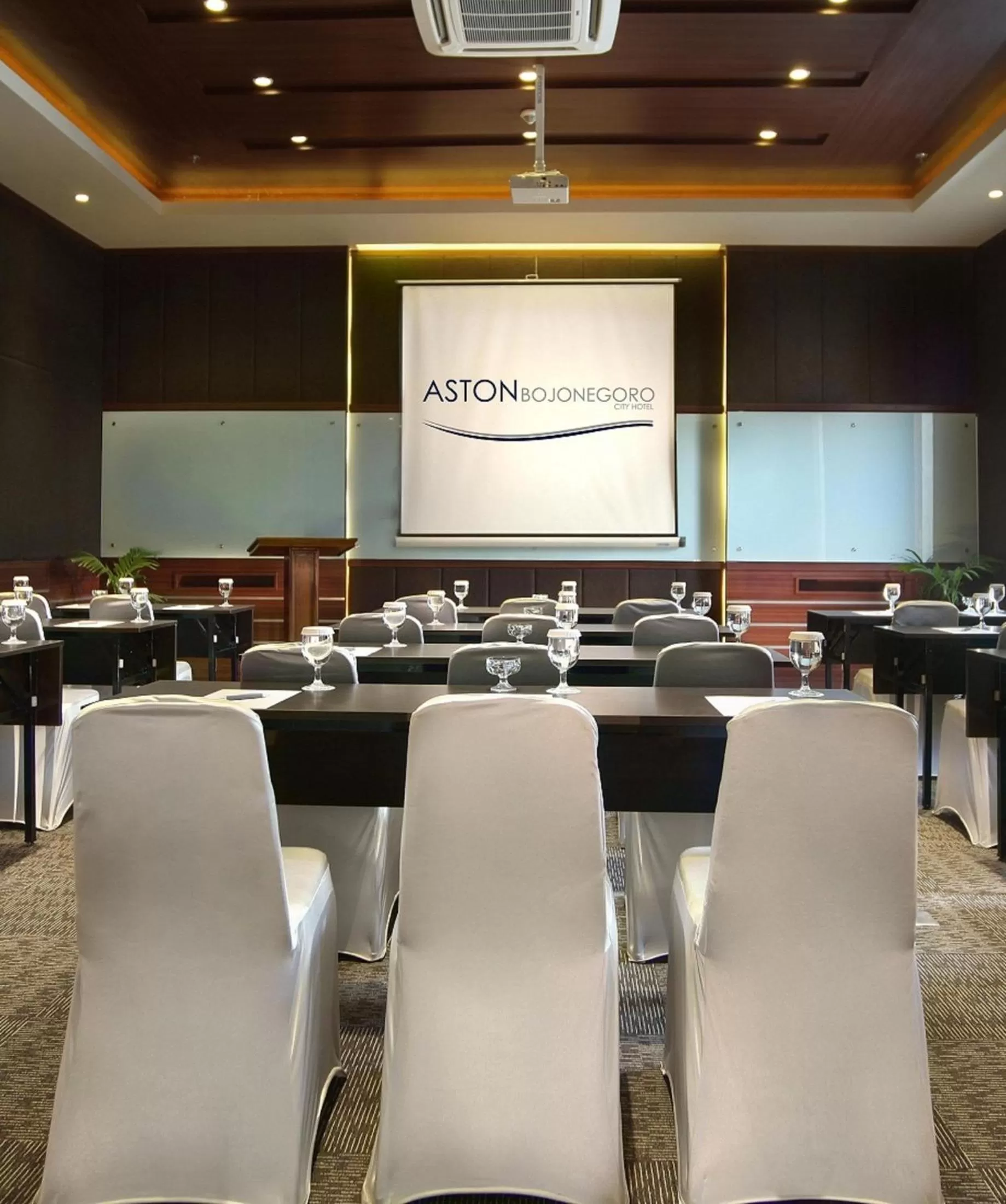 Business facilities in Aston Bojonegoro City Hotel