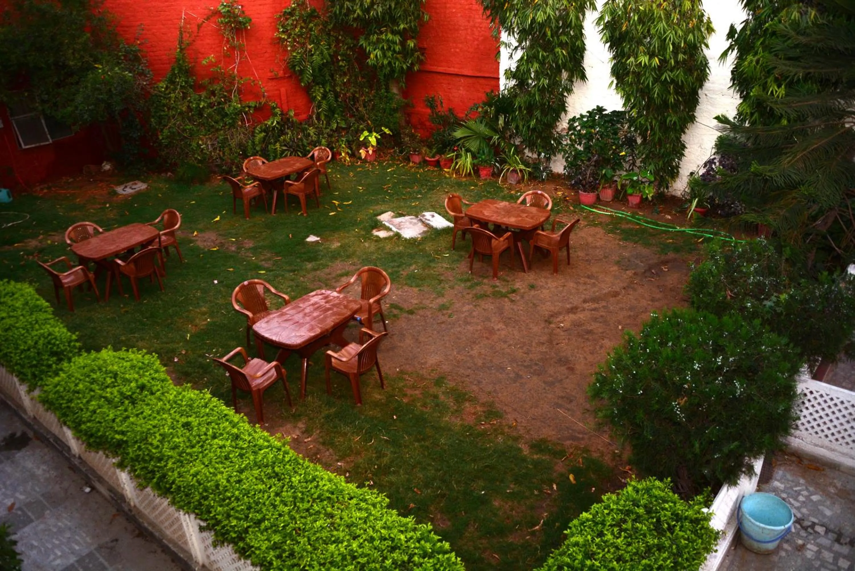 Garden in Hotel Sugandh Retreat- Near Sindhi Camp Bus station