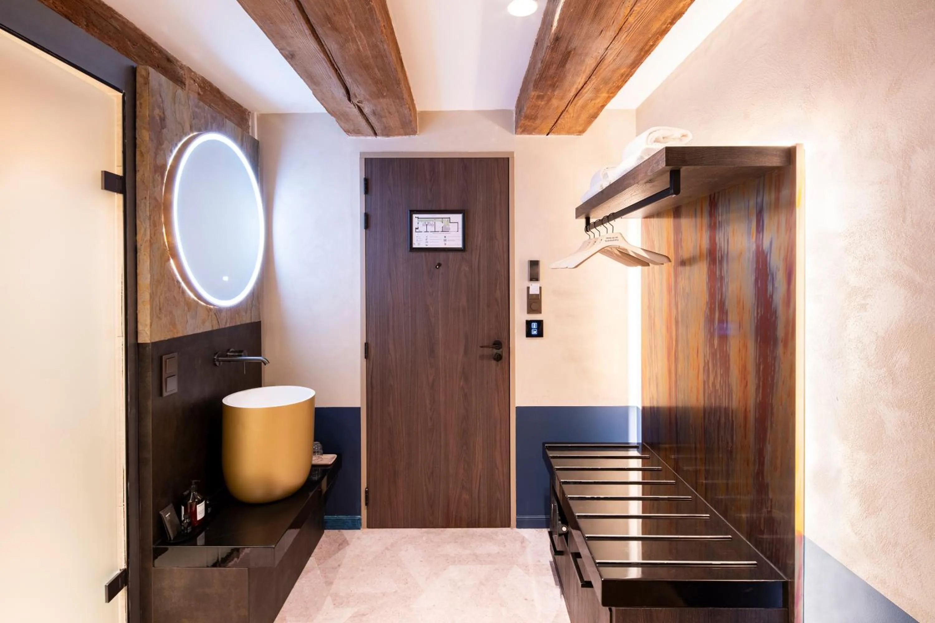 Bedroom, Bathroom in Rokin Hotel