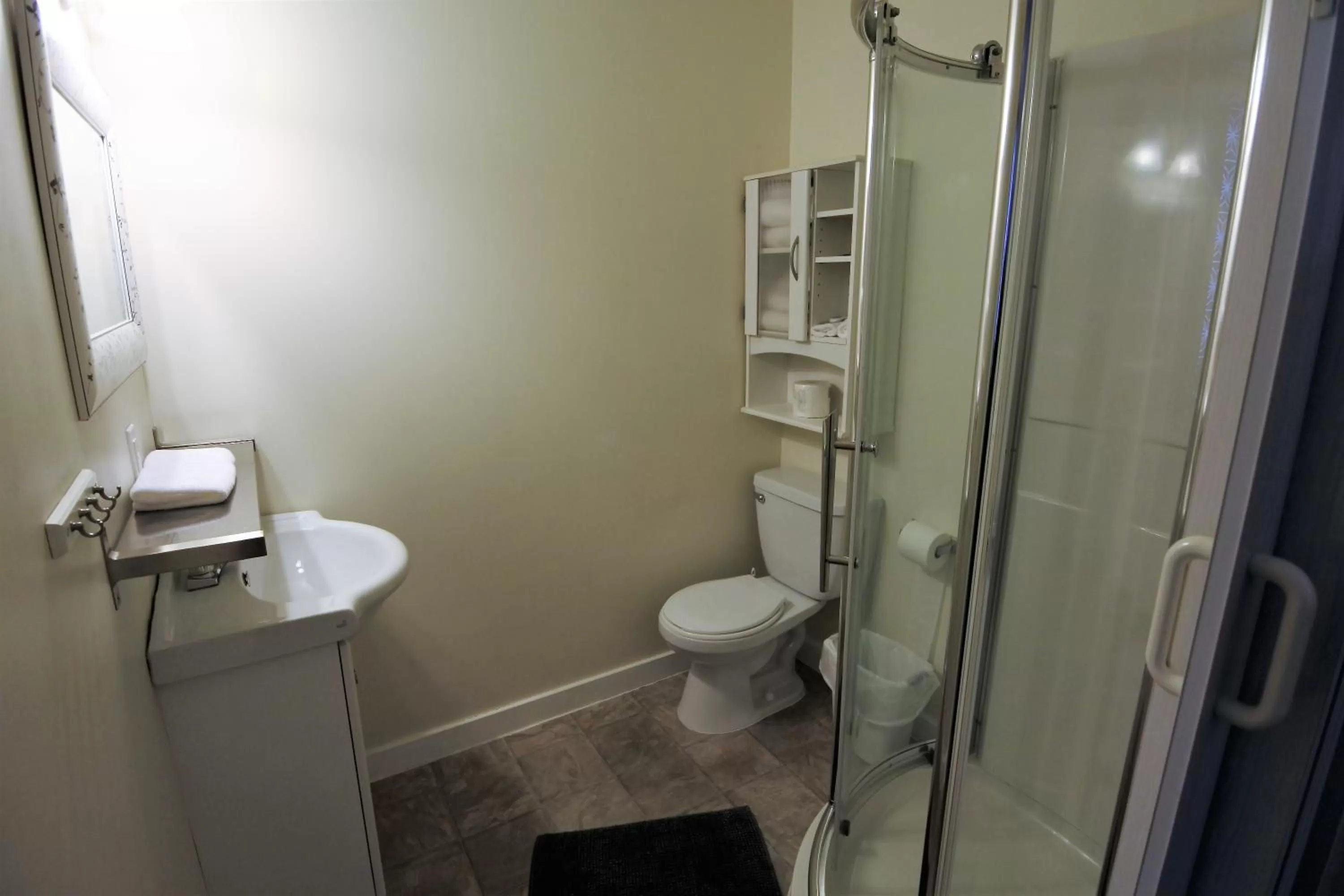 Black Rooster Guesthouse