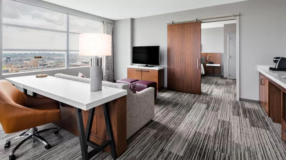 Corner King Room with Roll-In Shower - Mobility Accessible in Hilton Garden Inn Chicago McCormick Place