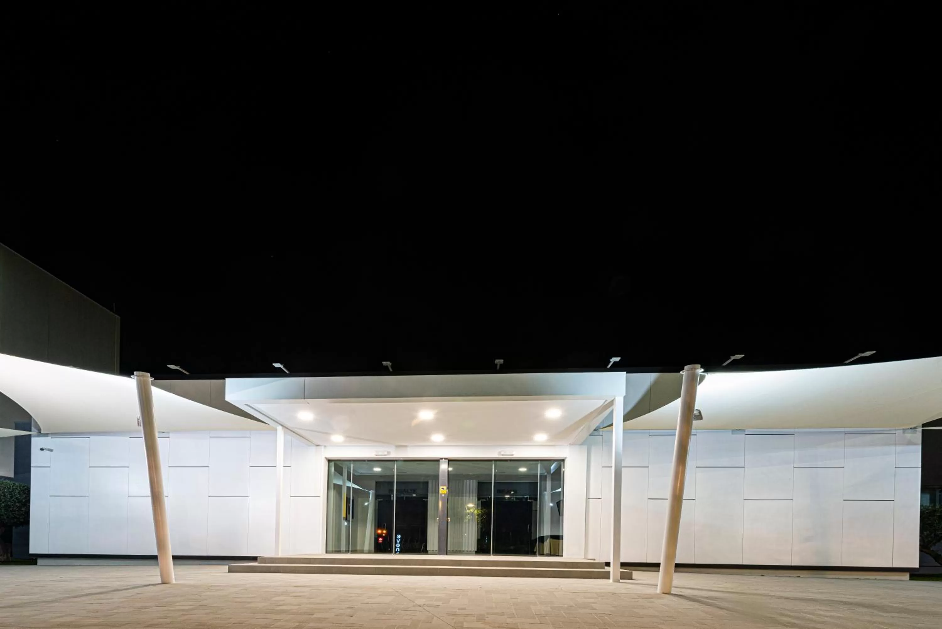 Property building in Sercotel Riscal