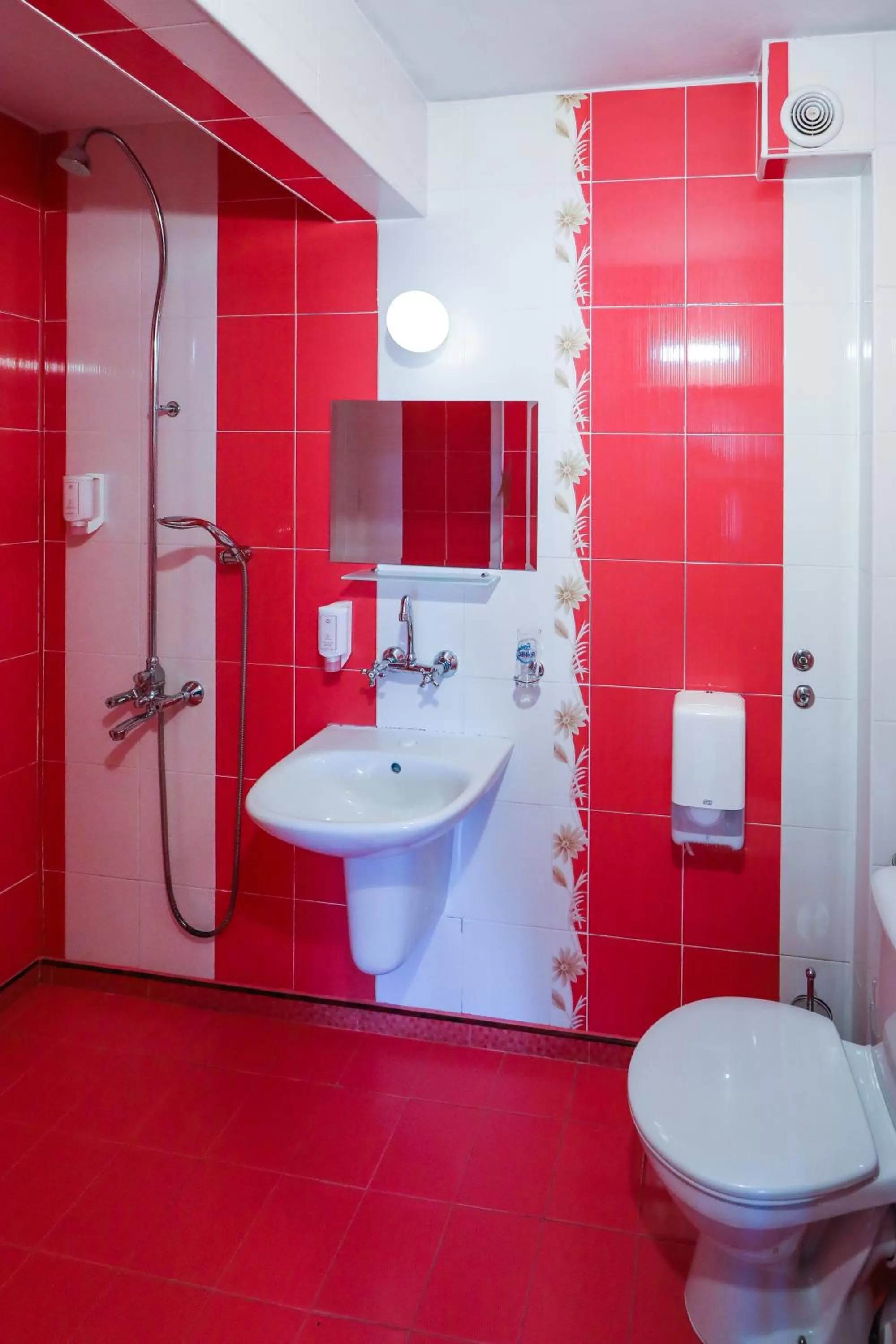 Bathroom in Complex Baroto