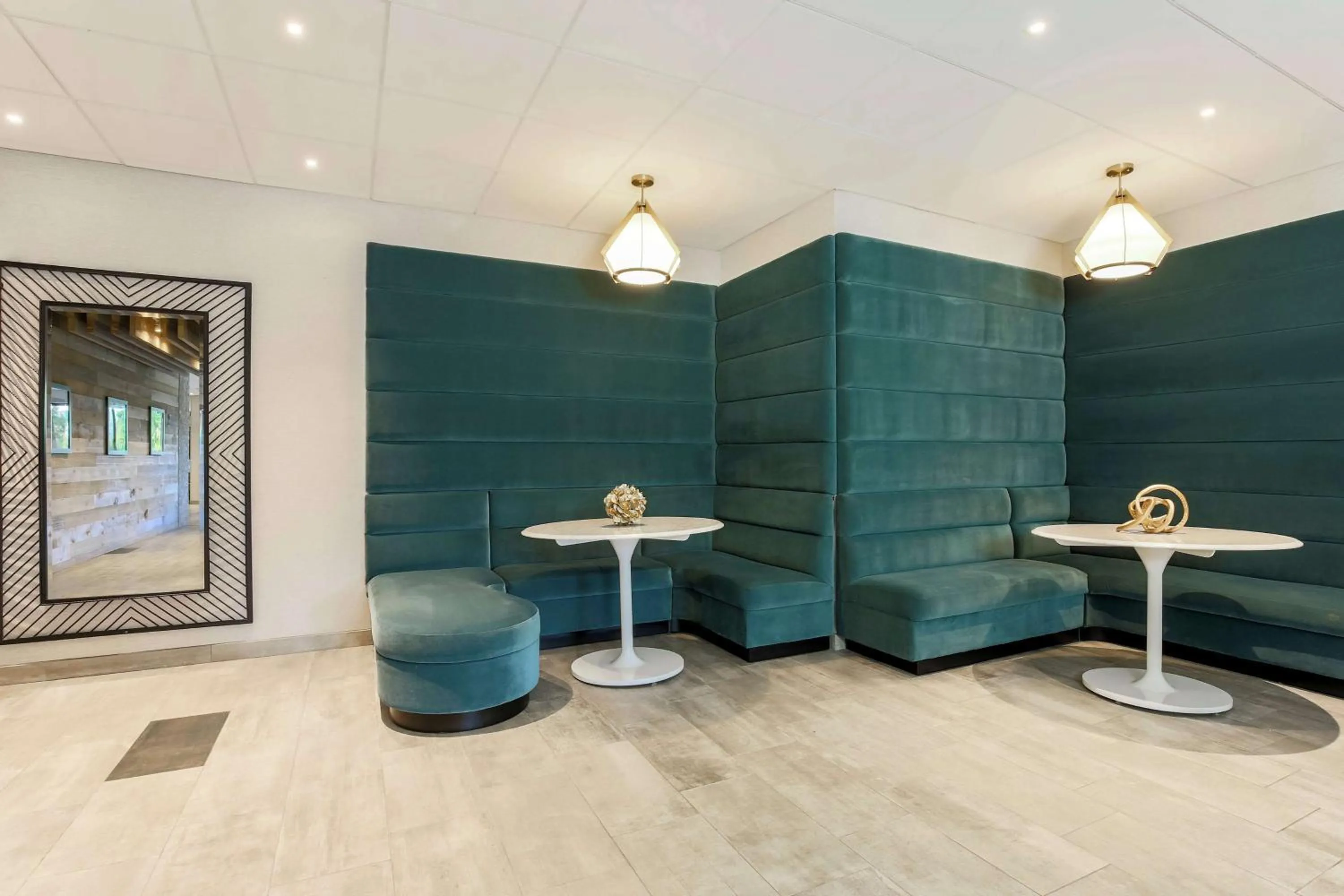 Lobby or reception in DoubleTree by Hilton Austin-University Area