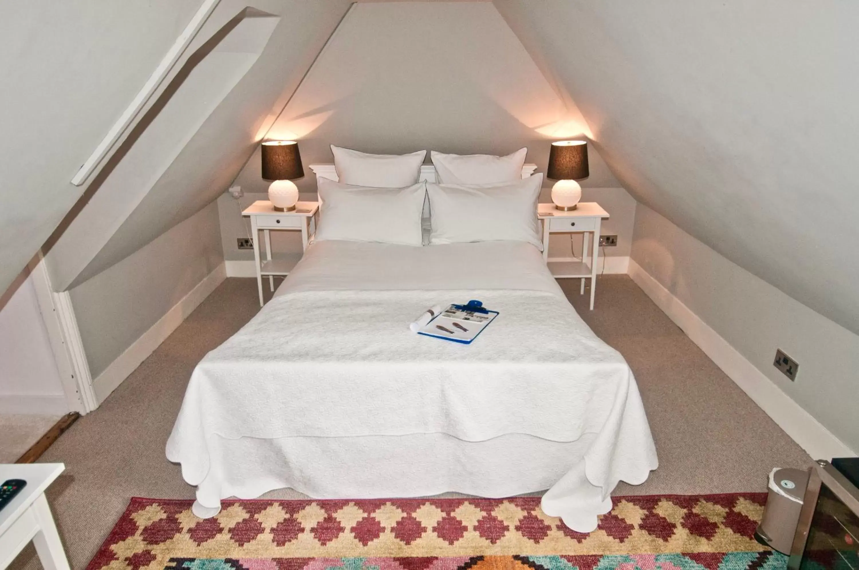 Double Room with Private External Bathroom in The Laindons Double Room with Private External Bathroom in The Laindons