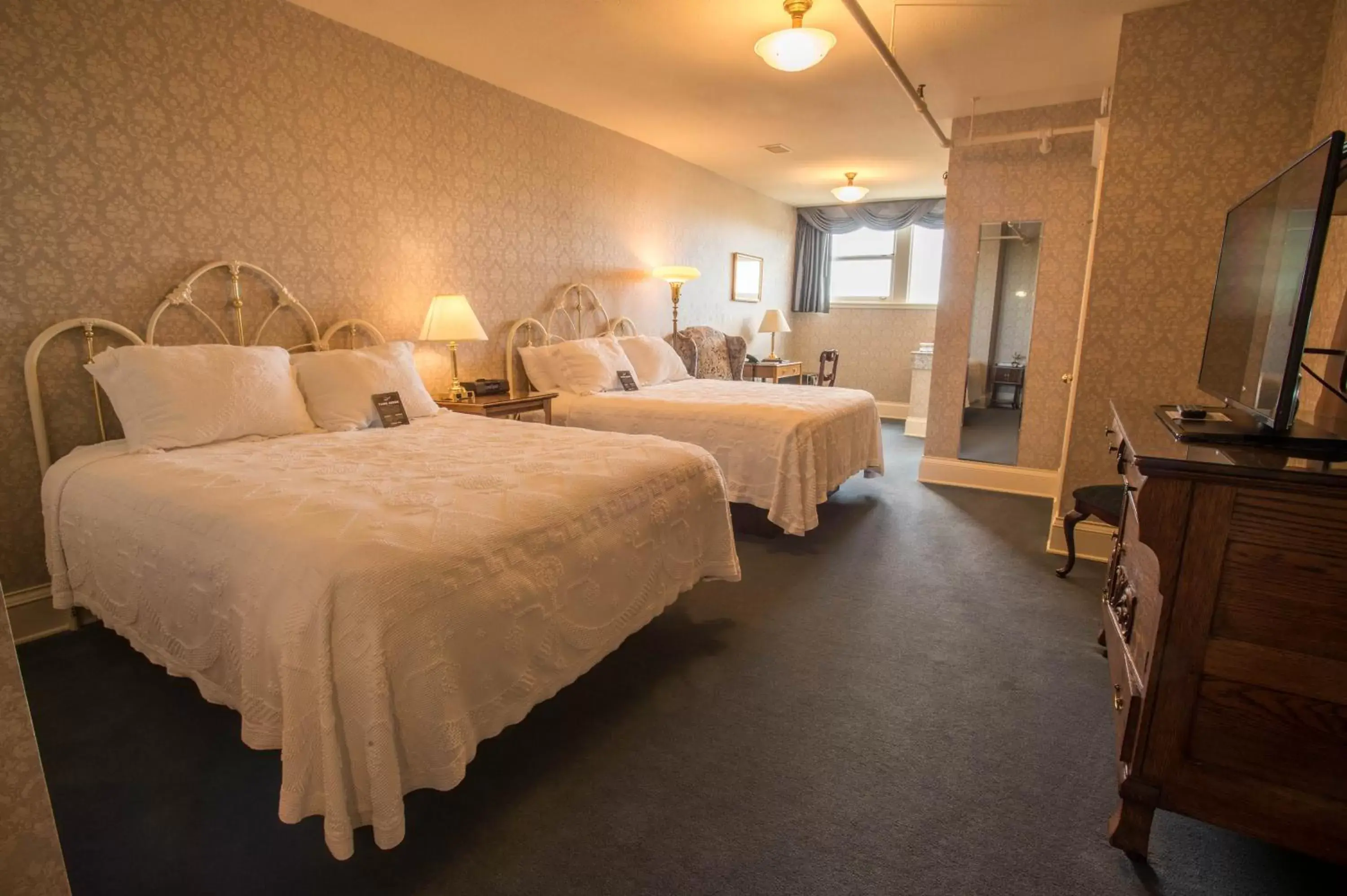 Deluxe Two Queen Bed Room in Hotel Boulderado Deluxe Two Queen Bed Room in Hotel Boulderado