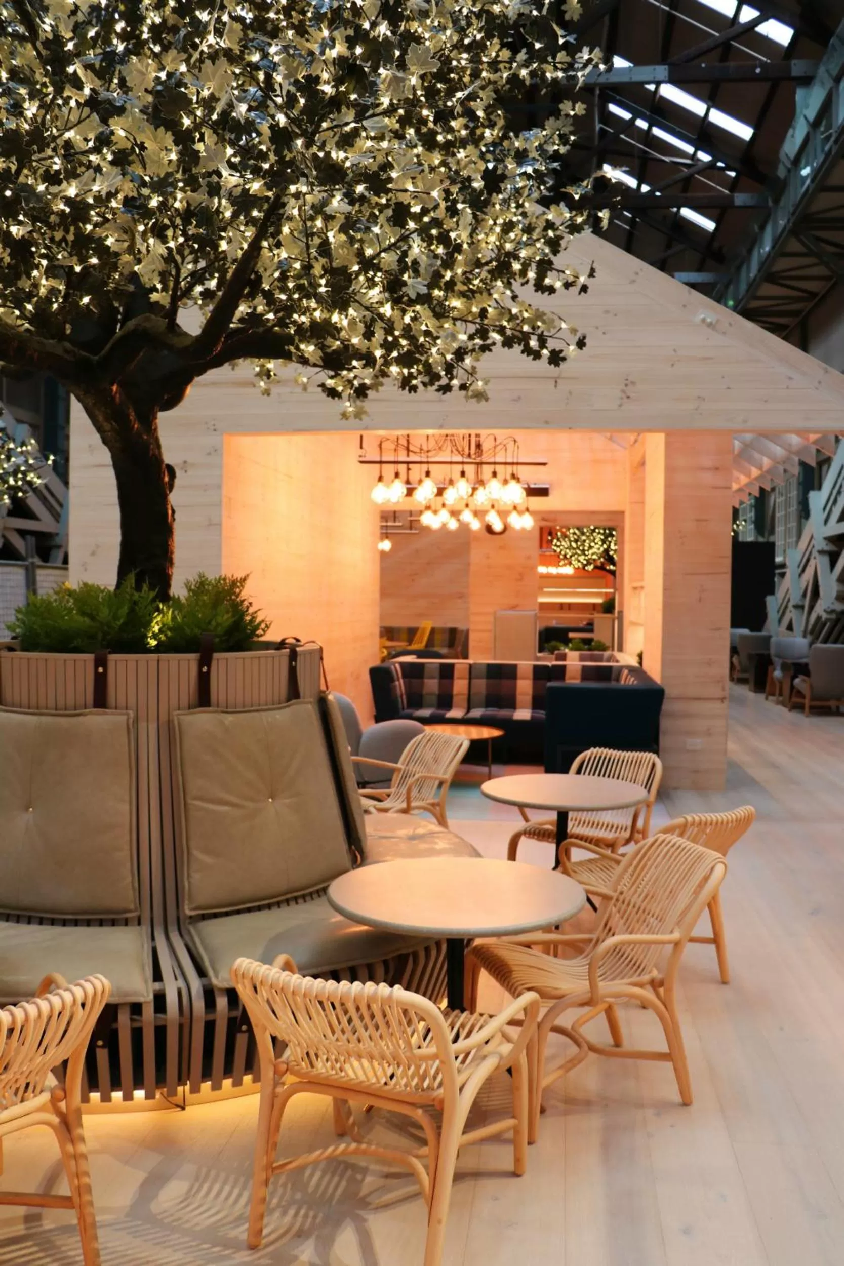 Lounge or bar in Ovolo Sydney Woolloomooloo, a Wyndham Hotel
